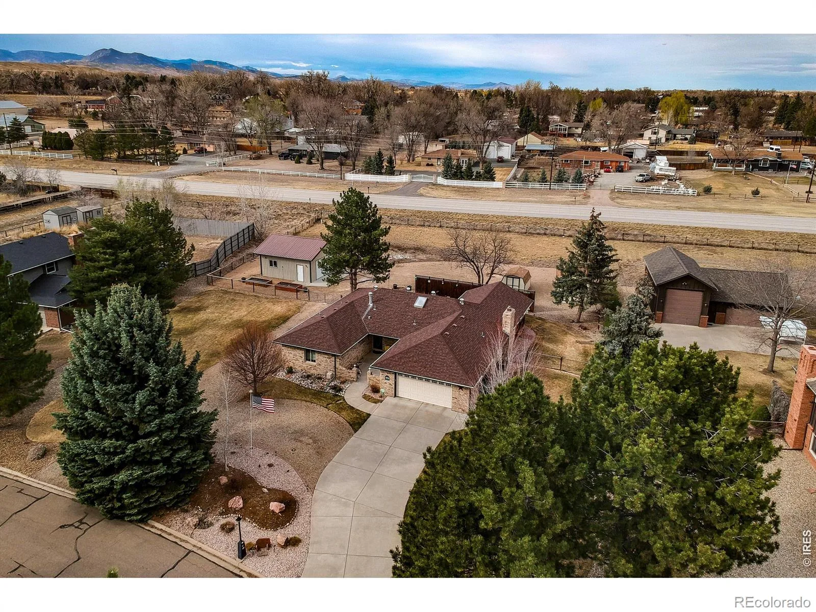 2806 Lake Park Way Longmont CO 80503 MLS #RECIR1061630 06122026175616 1600 37
