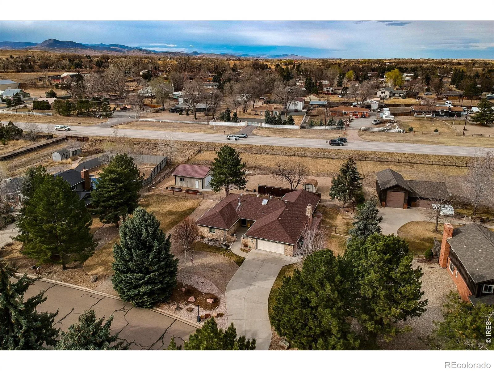 2806 Lake Park Way Longmont CO 80503 MLS #RECIR1061630 06122026175616 1600 38