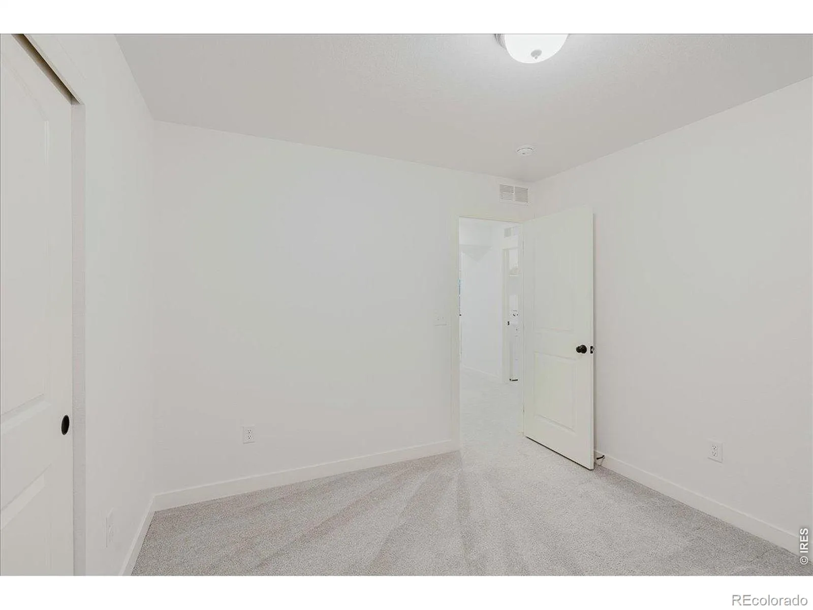 2225 Lombardy Street Longmont CO 80503 MLS #RECIR1061674 06152026194324 1600 24