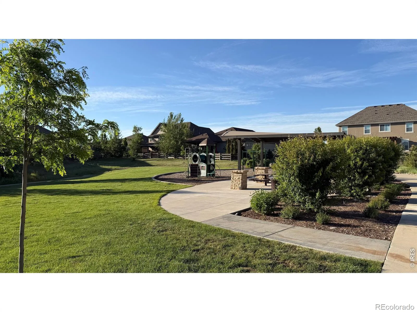 2225 Lombardy Street Longmont CO 80503 MLS #RECIR1061674 06152026194324 1600 38