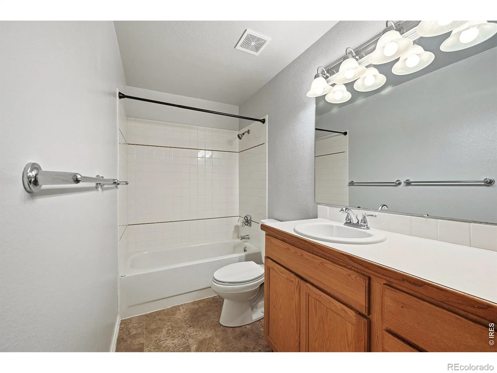 3208 Mariner Lane Longmont CO 80503 MLS #RECIR1061702 06122026215518 1600 33