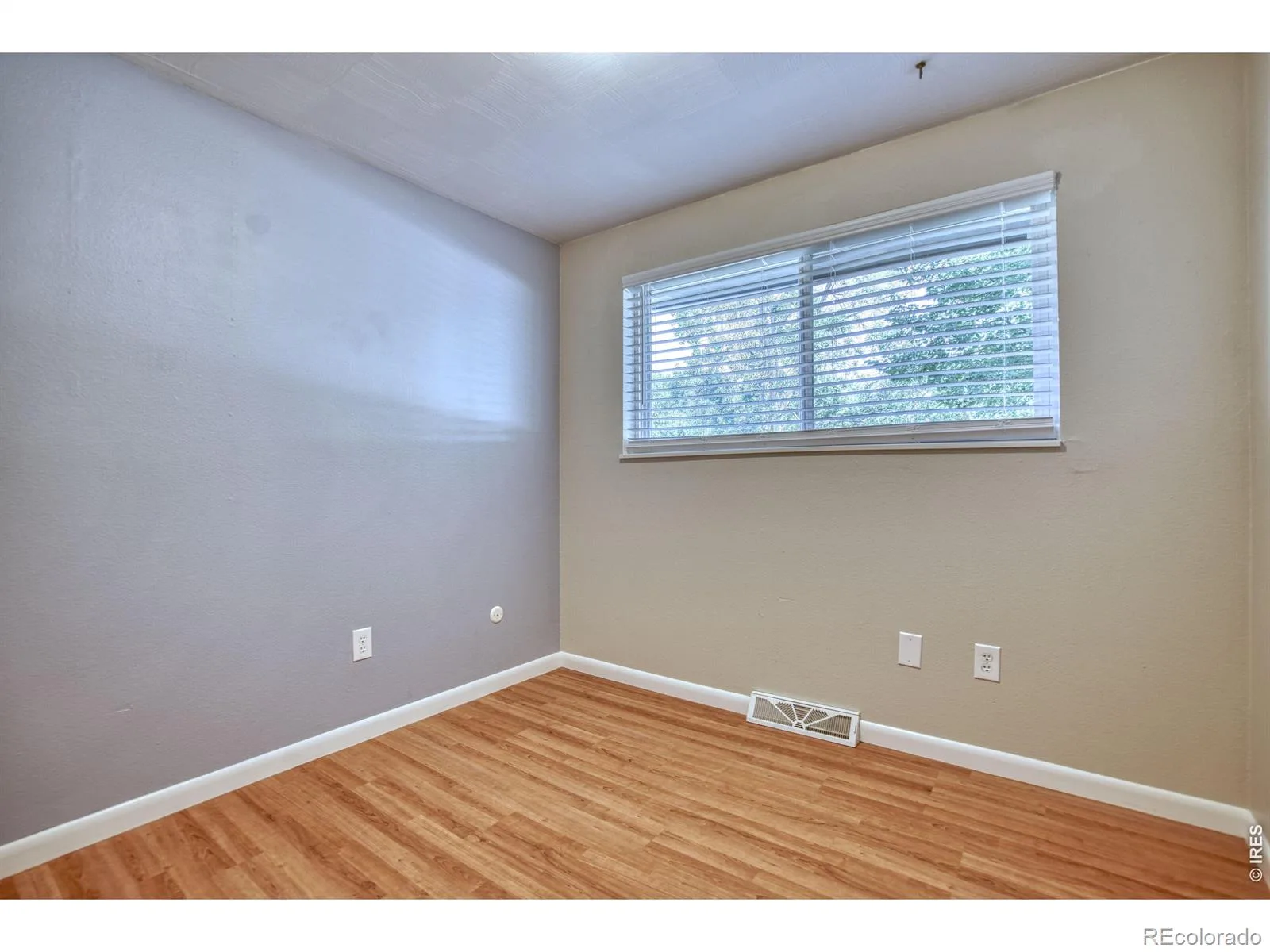1113 Kansas Avenue Longmont CO 80501 MLS #RECIR1061820 06162026222206 1600 15