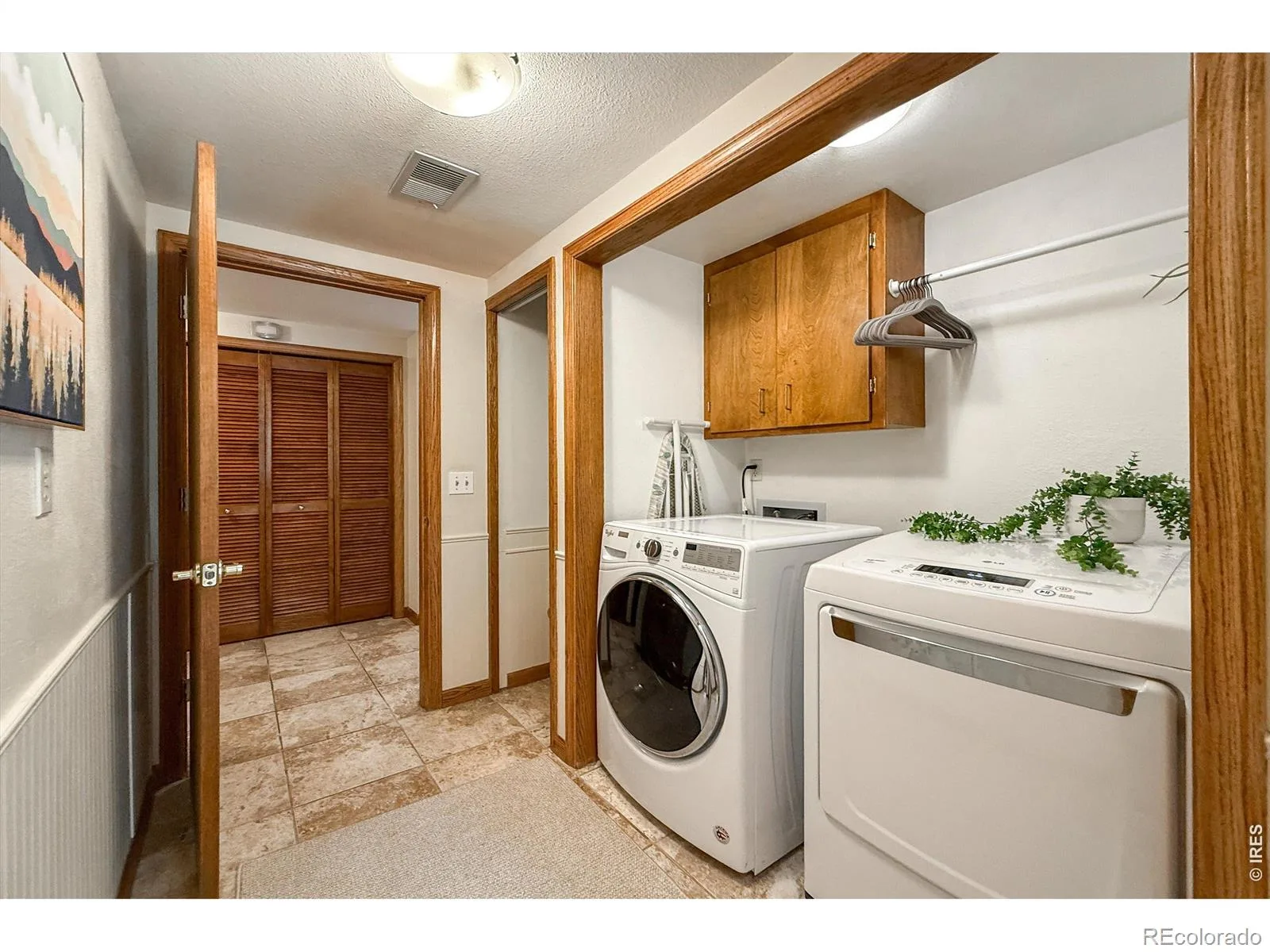 1234 Twin Peaks Circle Longmont CO 80503 MLS #RECIR1061846 06152026194427 1600 31