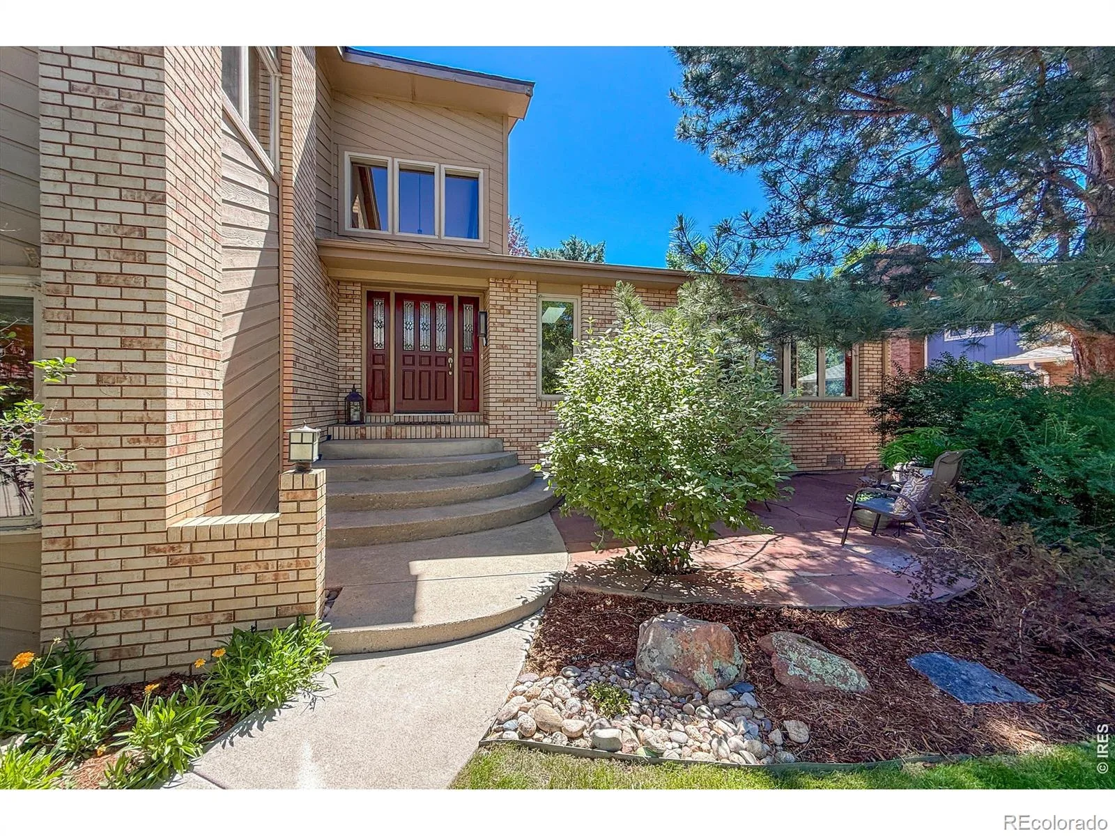 1234 Twin Peaks Circle Longmont CO 80503 MLS #RECIR1061846 06152026194427 1600 4