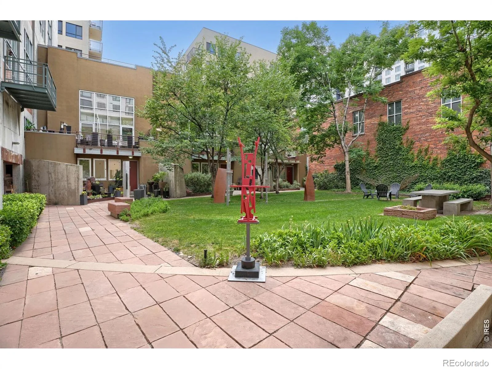 1050 Cherokee Street #401 Denver CO 80204 MLS #RECIR1061849 06222026005305 1600 29