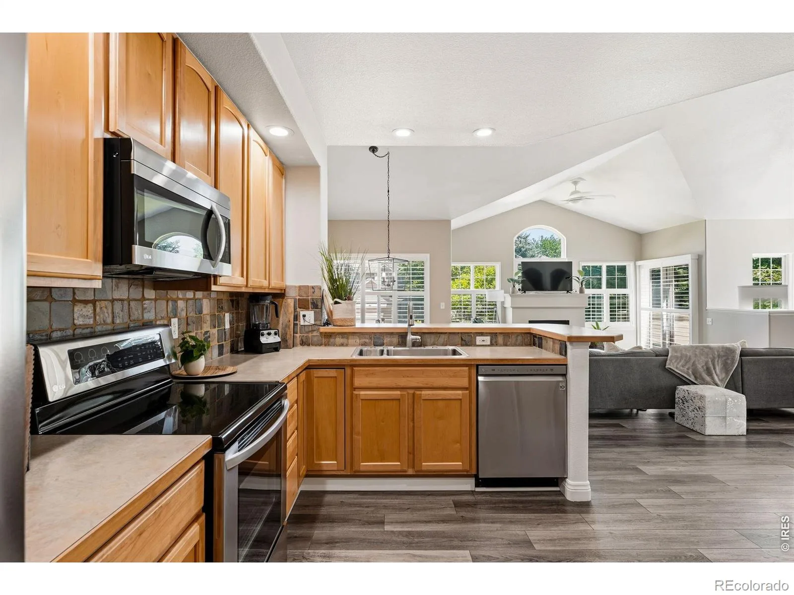 3766 Florentine Circle Longmont CO 80503 | MLS #RECIR1061937 06162026222300 1600 11
