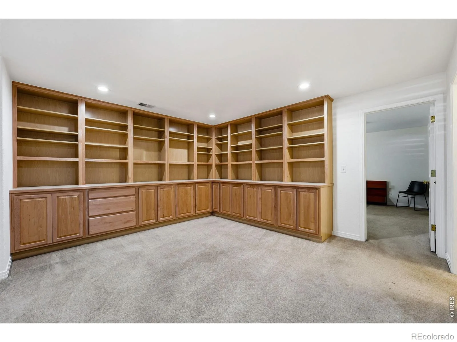 3766 Florentine Circle Longmont CO 80503 | MLS #RECIR1061937 06162026222300 1600 29
