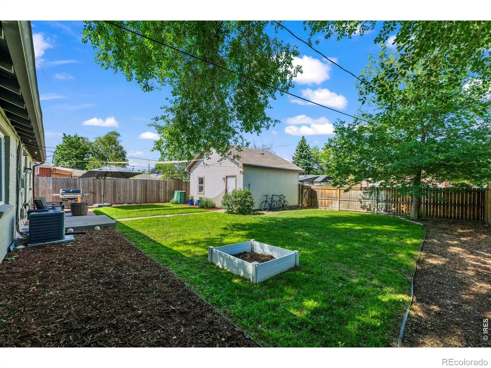 3051 Grape Street Denver CO 80207 MLS #RECIR1061944 06162026222340 1600 21