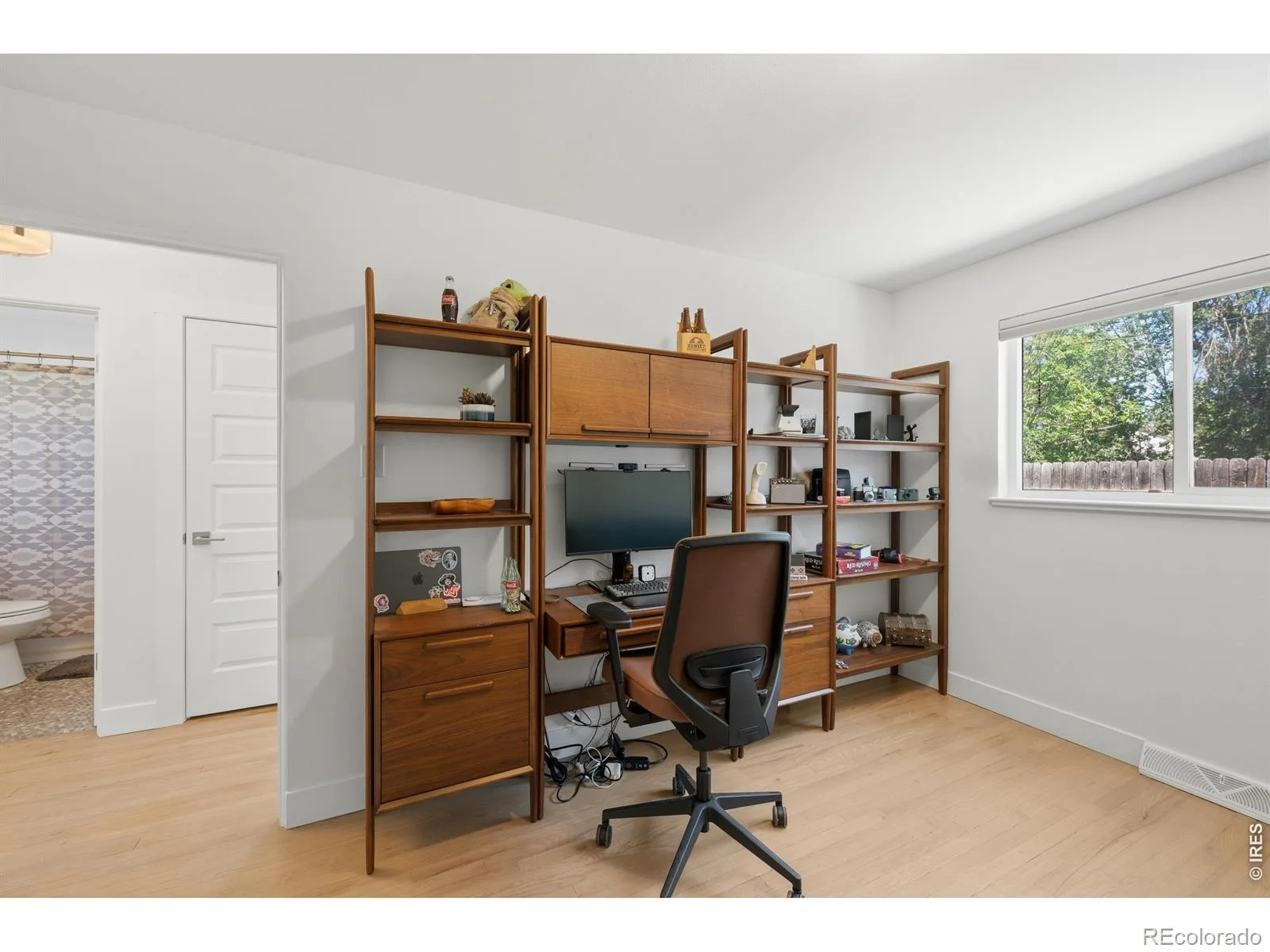 5151 E Thrill Place Denver CO 80207 MLS #RECIR1061971 06172026001035 1600 16