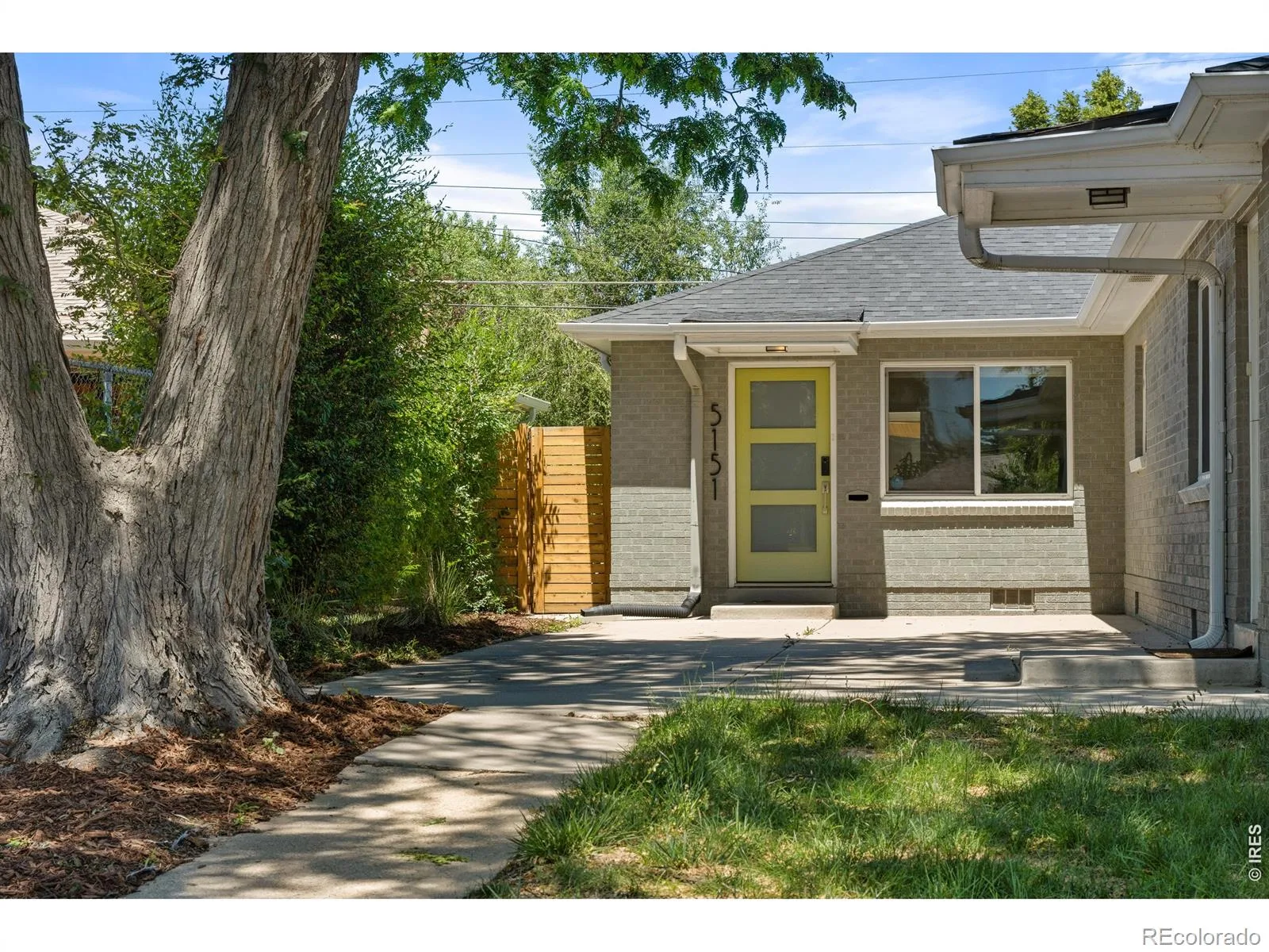 5151 E Thrill Place Denver CO 80207 MLS #RECIR1061971 06172026001035 1600 2