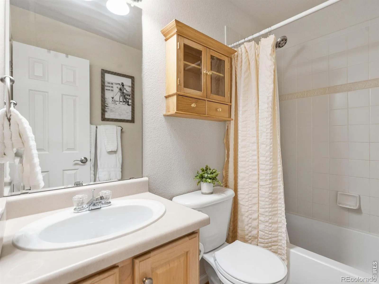 12651 James Circle Broomfield CO 80020 MLS #RECIR1061982 06172026060447 1600 28