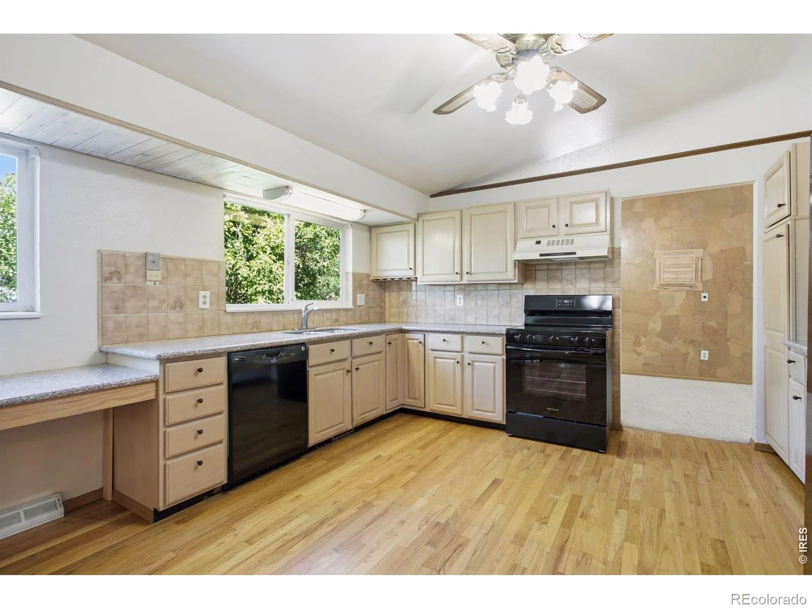 9620 W 105th Place Broomfield CO 80021 MLS #RECIR1062018 06172026180509 1600 11