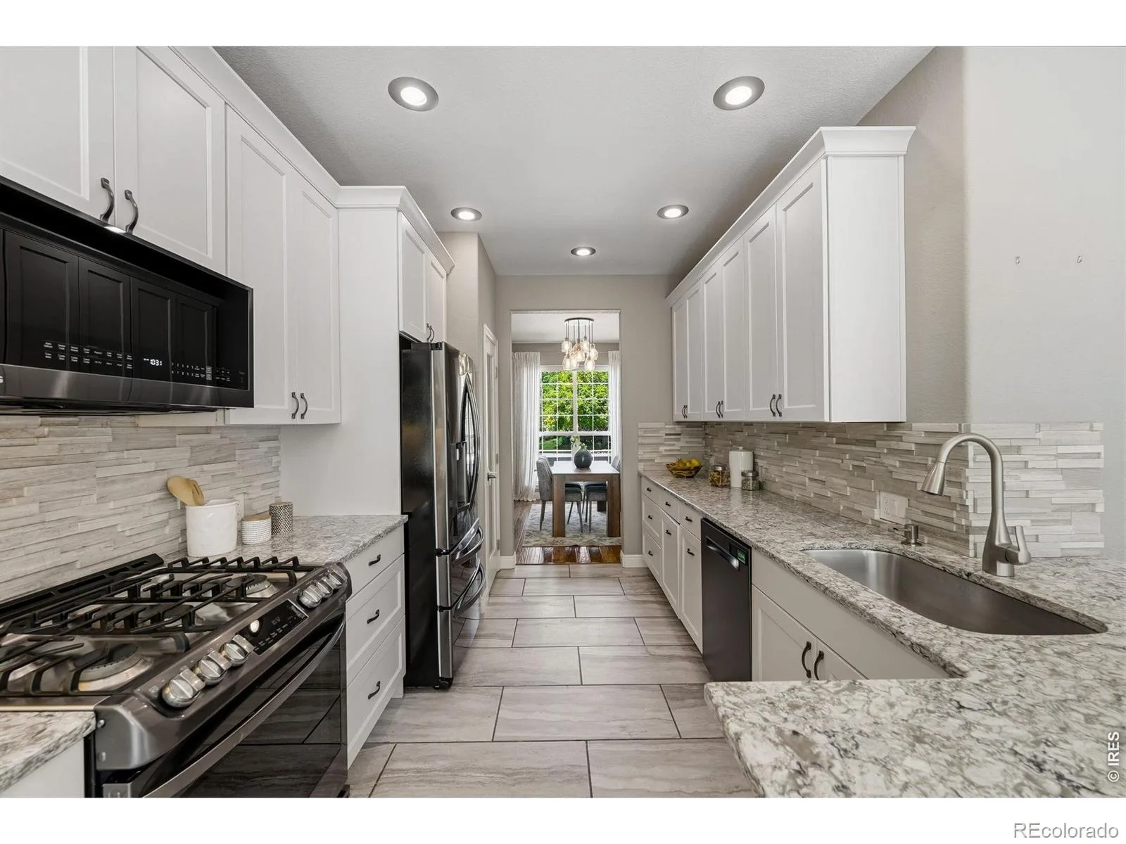 1604 Naples Lane Longmont CO 80503 MLS #RECIR1062084 06182026000130 1600 11