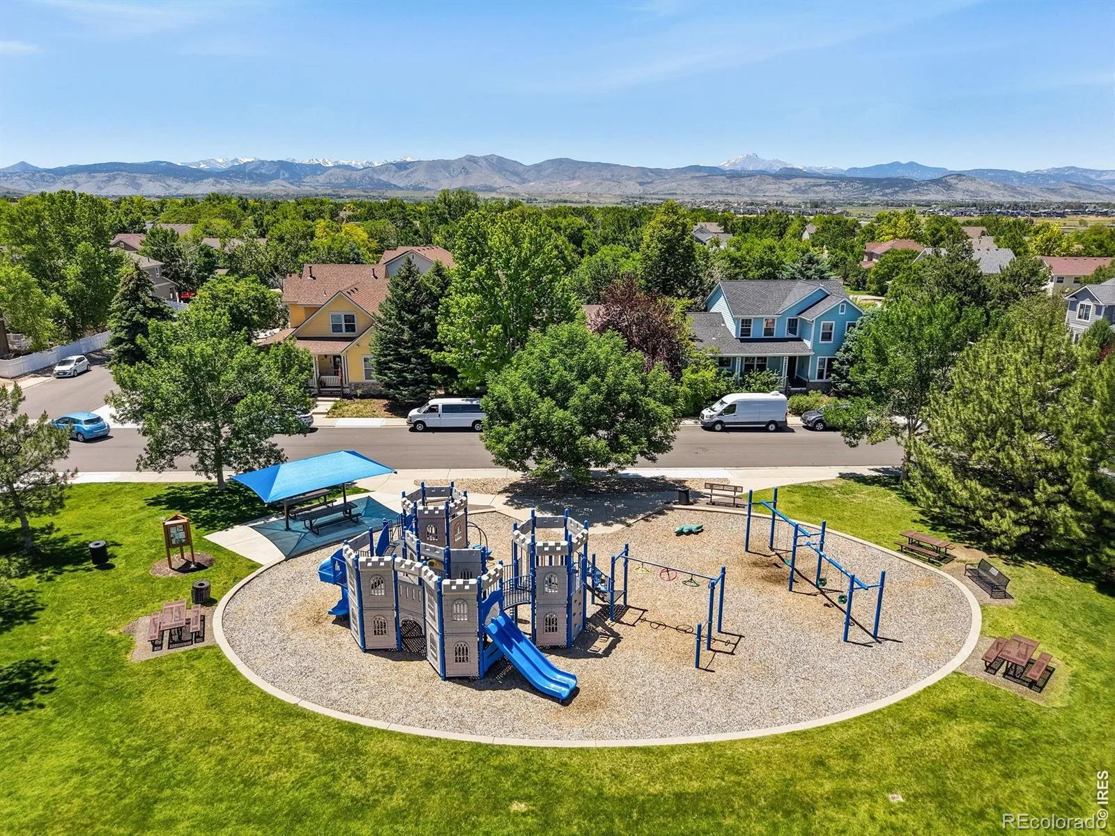 1604 Naples Lane Longmont CO 80503 MLS #RECIR1062084 06182026000130 1600 39