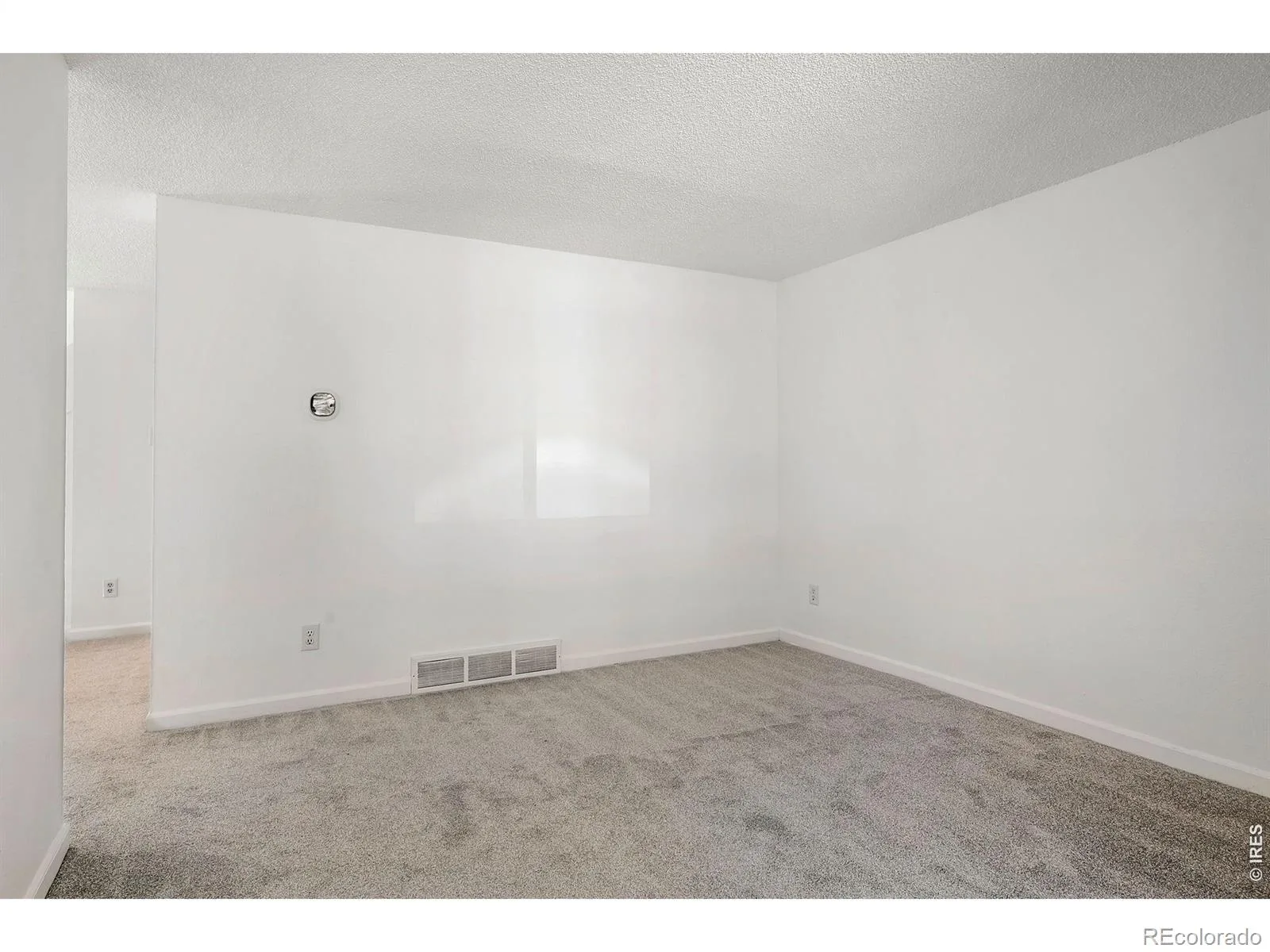 218 E 8th Avenue Longmont CO 80504 | MLS #RECIR1062101 06182026035644 1600 4