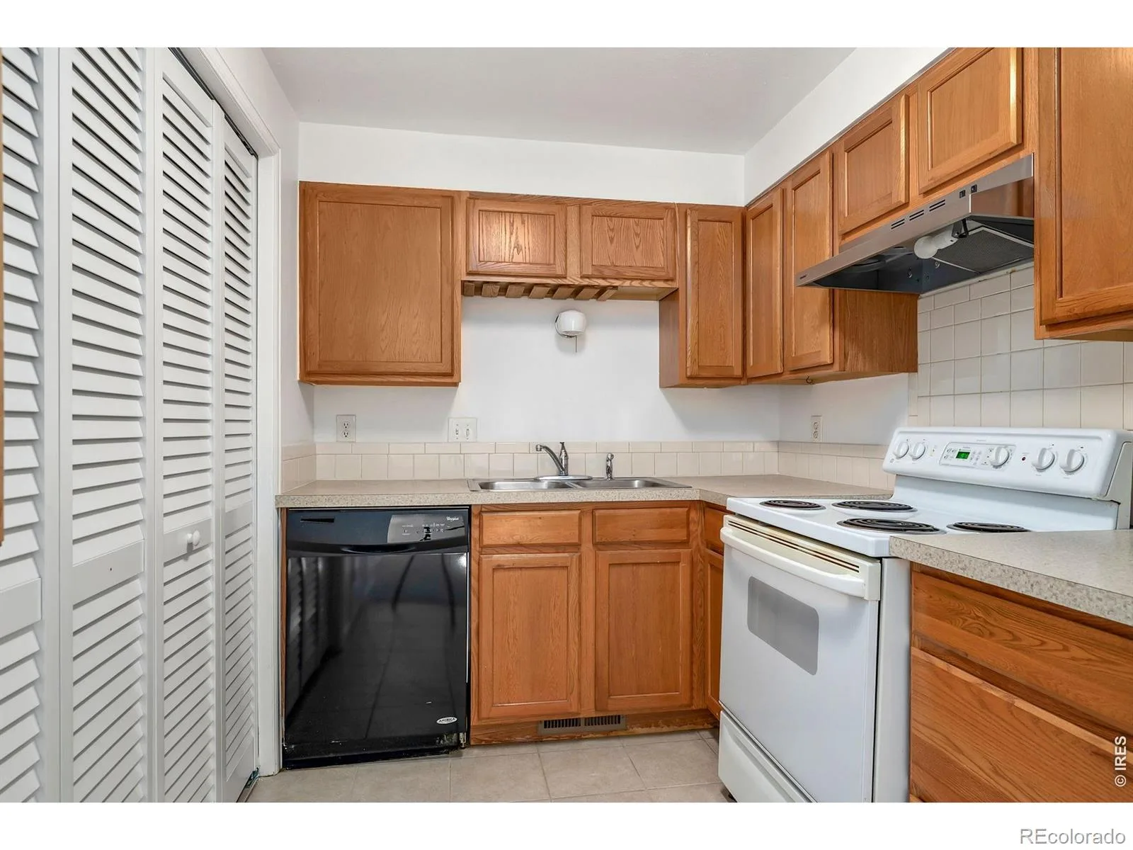 218 E 8th Avenue Longmont CO 80504 | MLS #RECIR1062101 06182026035644 1600 6