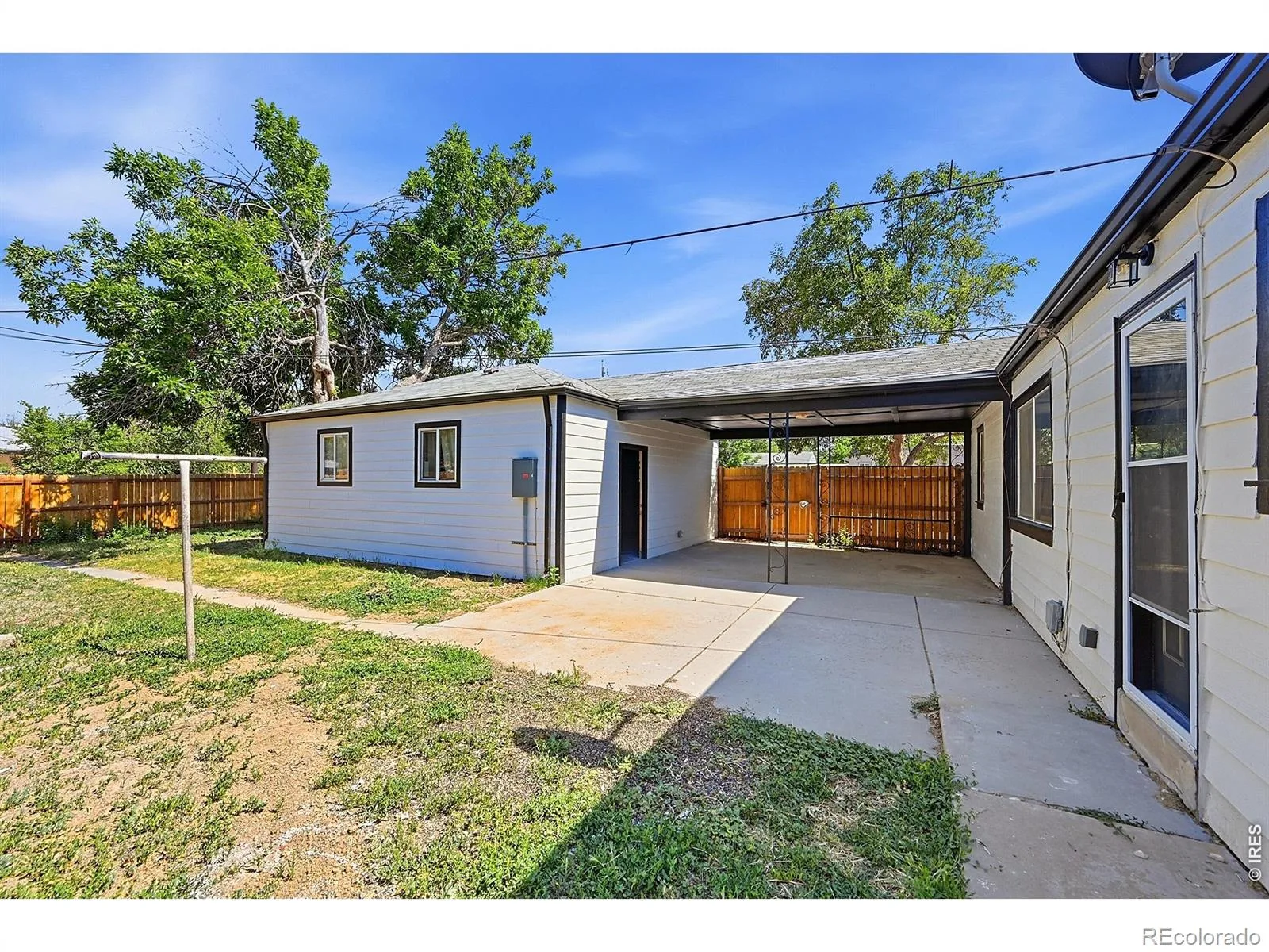 1902 Kenton Street Aurora CO 80010 | MLS #RECIR1062208 08112026003748 1600 22