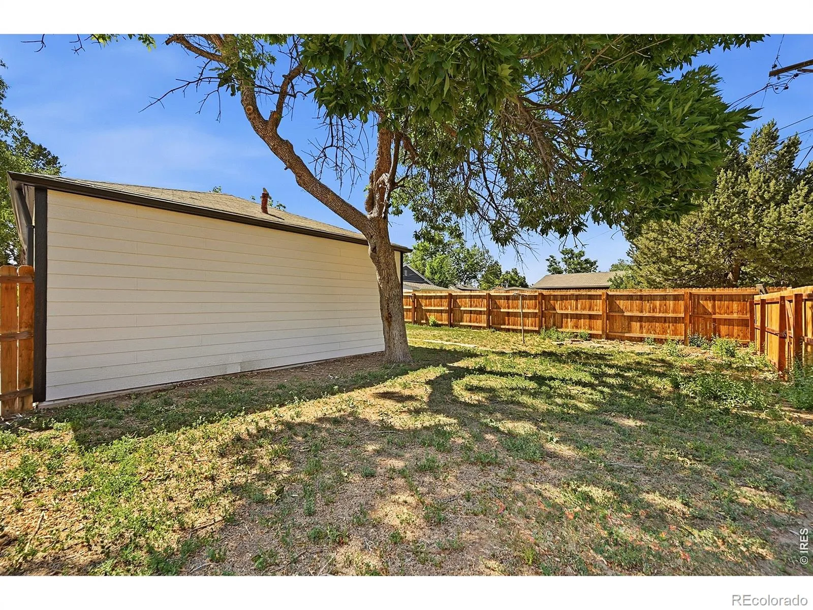 1902 Kenton Street Aurora CO 80010 | MLS #RECIR1062208 08112026003748 1600 24