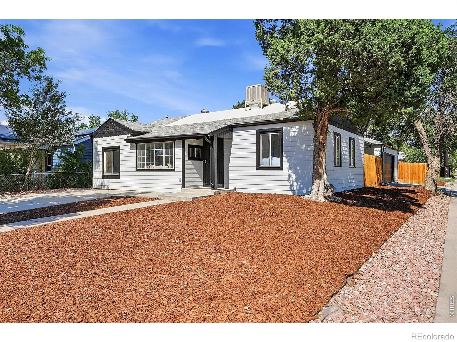 1902 Kenton Street Aurora CO 80010 | MLS #RECIR1062208 08112026003748 1600 4