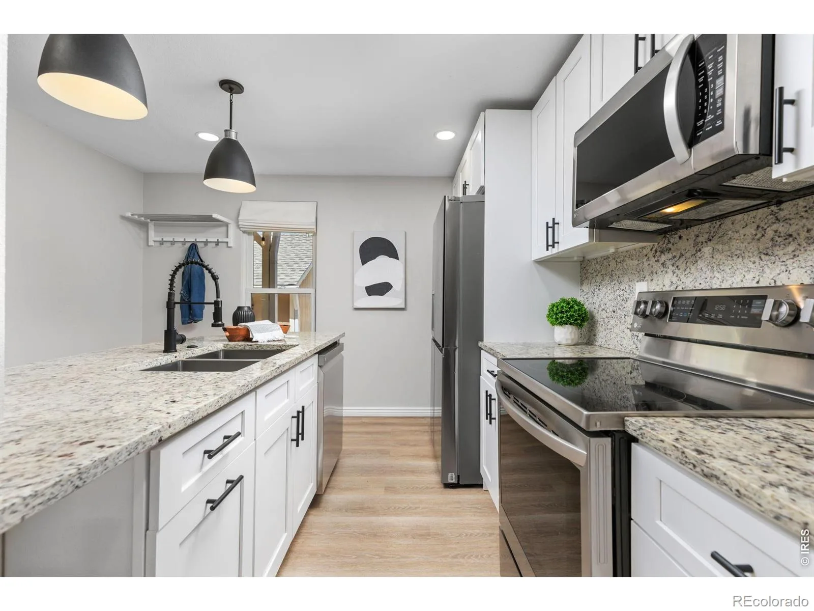 923 Reynolds Farm Lane Longmont CO 80503 | MLS #RECIR1062325 07152026092115 1600 15