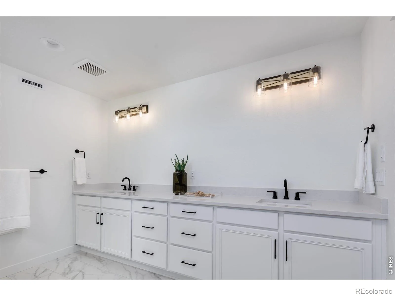 1651 Poplar Drive Erie CO 80516 | MLS #RECIR1062422 06202026202241 1600 18