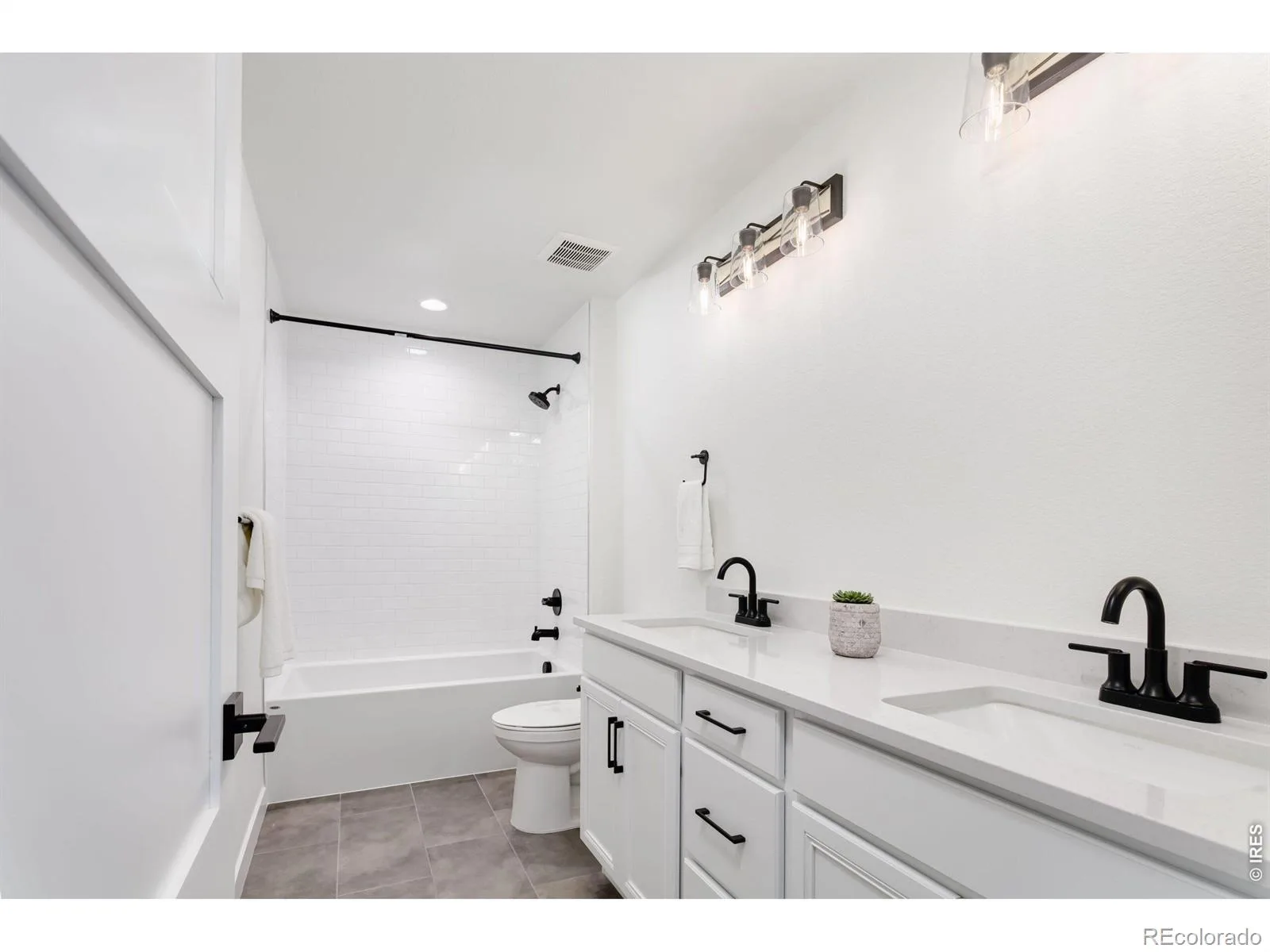 1651 Poplar Drive Erie CO 80516 | MLS #RECIR1062422 06202026202241 1600 20