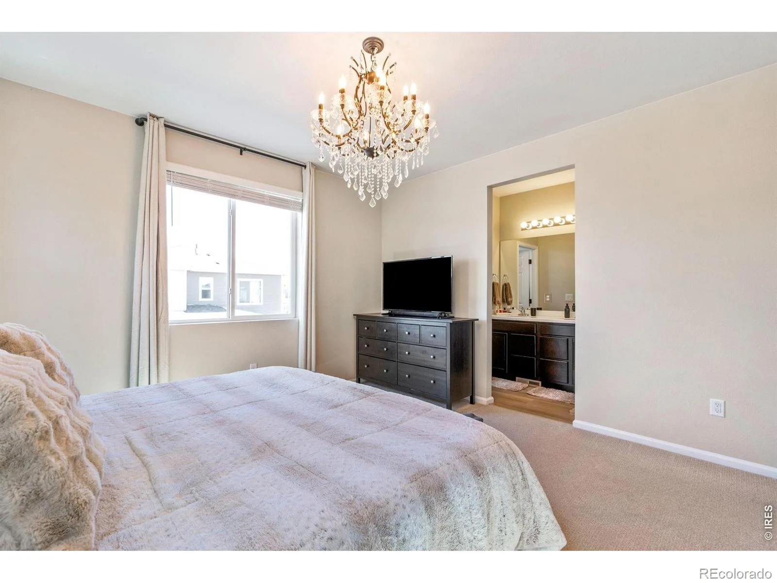 24351 E 41st Avenue Aurora CO 80019 | MLS #RECIR1062469 06222026191131 1600 11