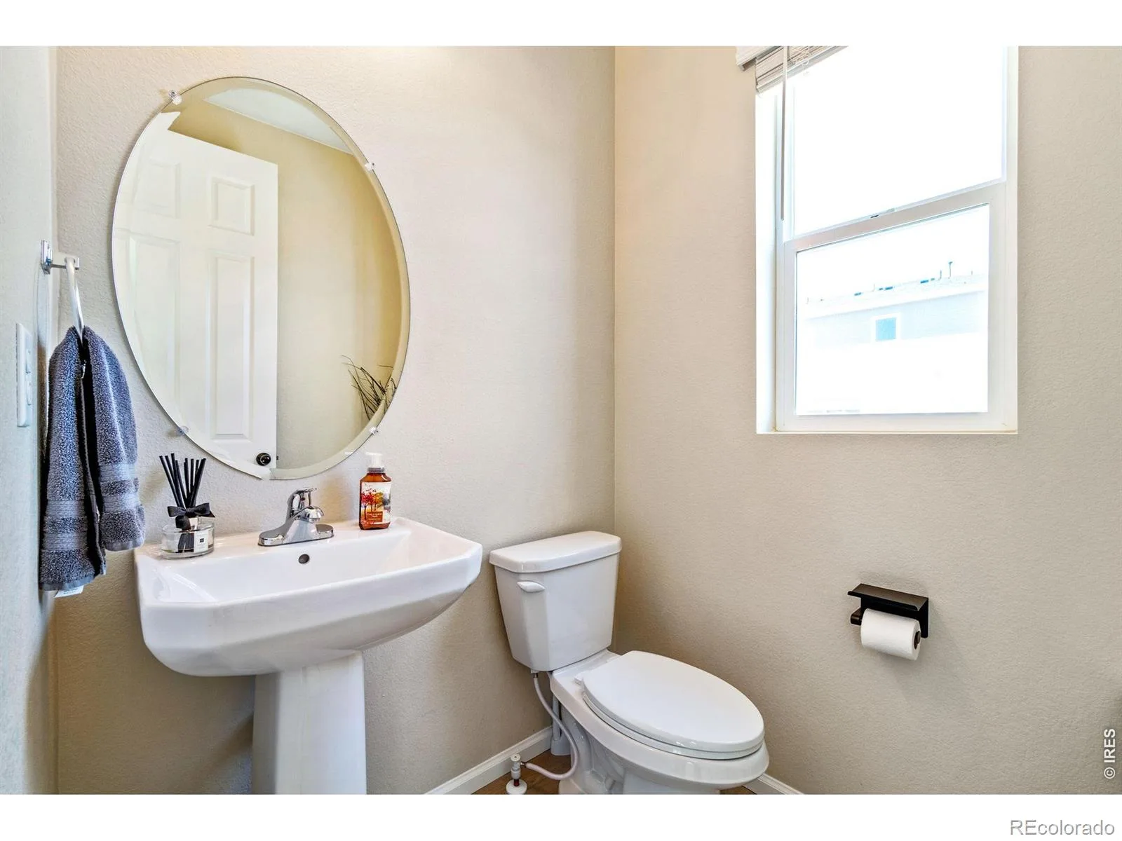 24351 E 41st Avenue Aurora CO 80019 | MLS #RECIR1062469 06222026191131 1600 19