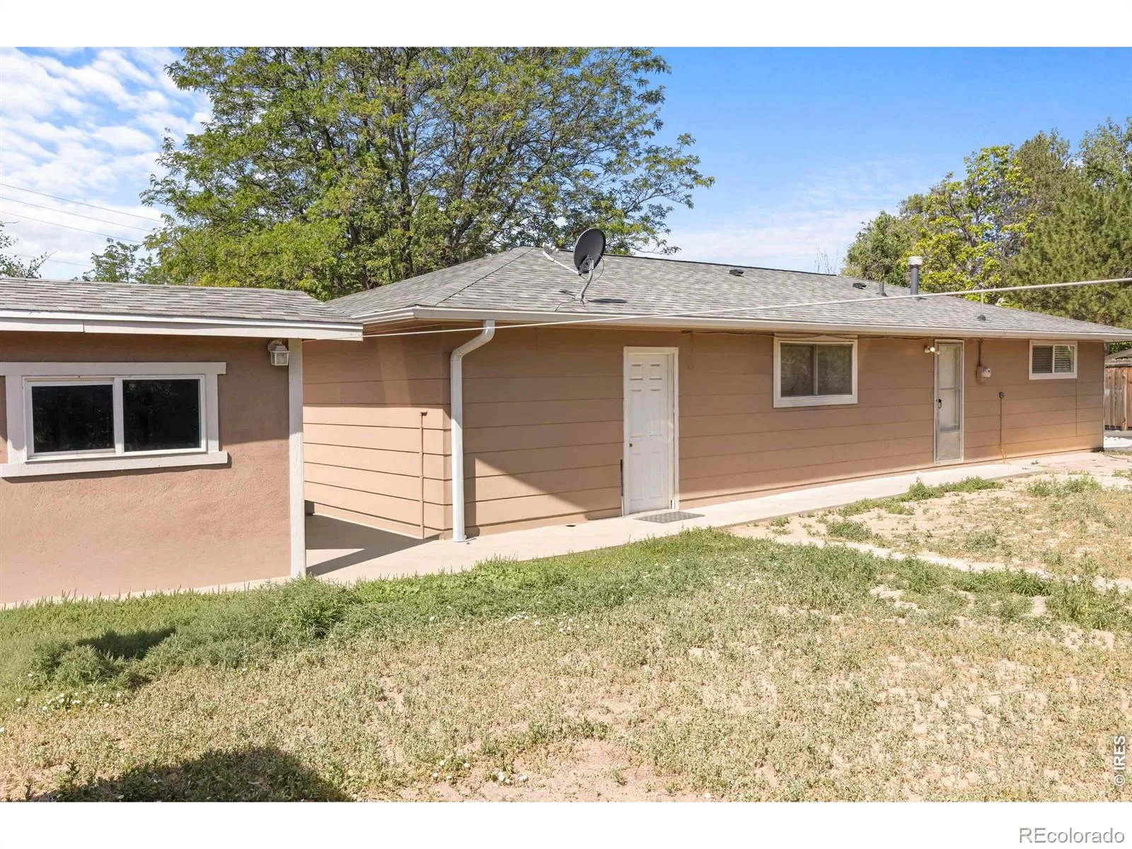 12 Sherman Court Longmont CO 80501 | MLS #RECIR1062493 06232026001829 1600 18