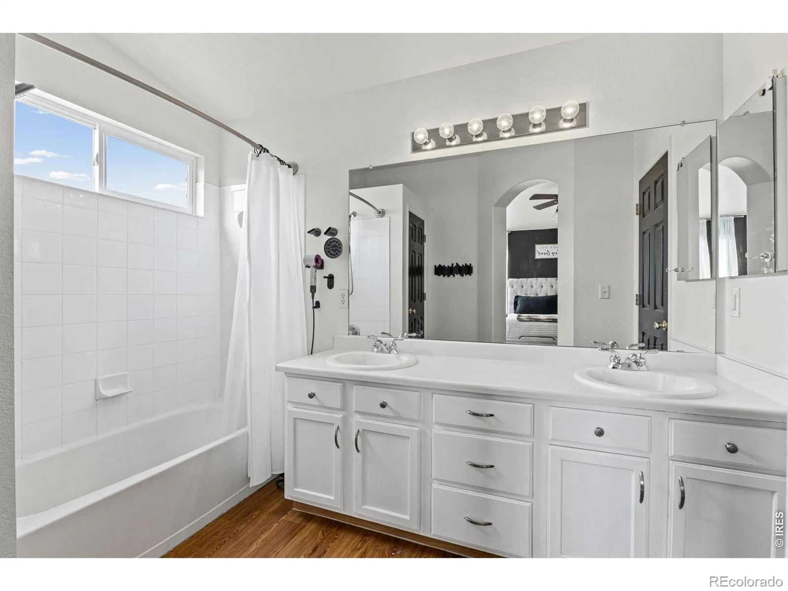 18132 E Linvale Drive Aurora CO 80013 | MLS #RECIR1062762 08112026110257 1600 21