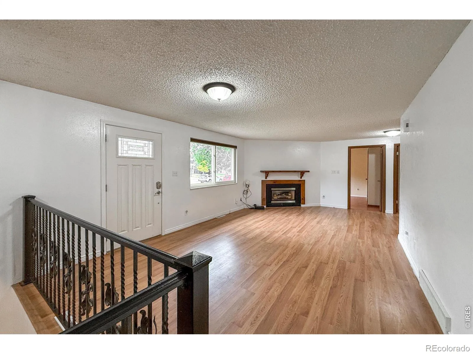 1739 Shavano Street Longmont CO 80504 | MLS #RECIR1062828 08282026003901 1600 3