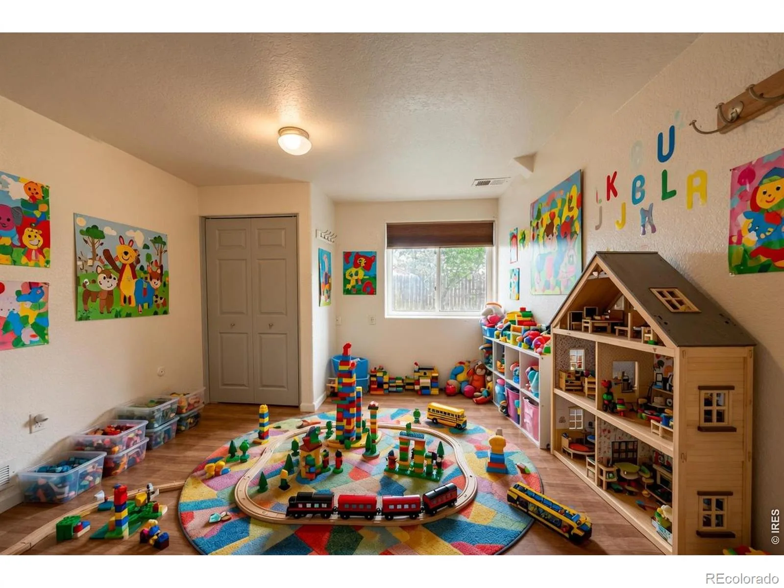 1739 Shavano Street Longmont CO 80504 | MLS #RECIR1062828 08282026003901 1600 36