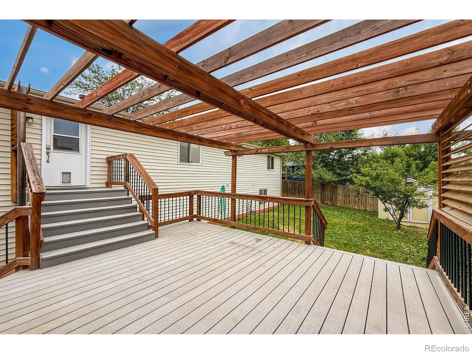 1739 Shavano Street Longmont CO 80504 | MLS #RECIR1062828 08282026003901 1600 44