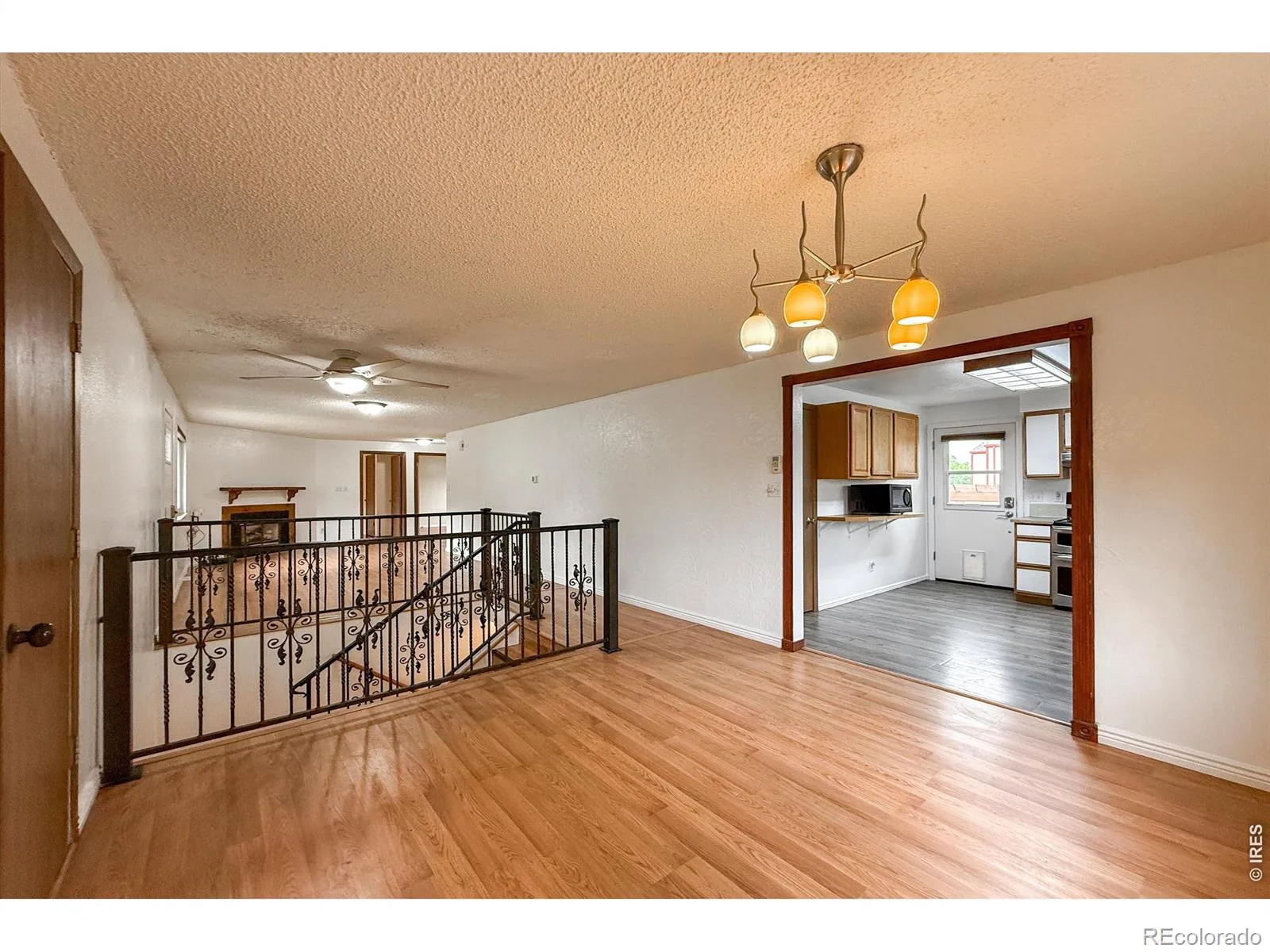 1739 Shavano Street Longmont CO 80504 | MLS #RECIR1062828 08282026003901 1600 8