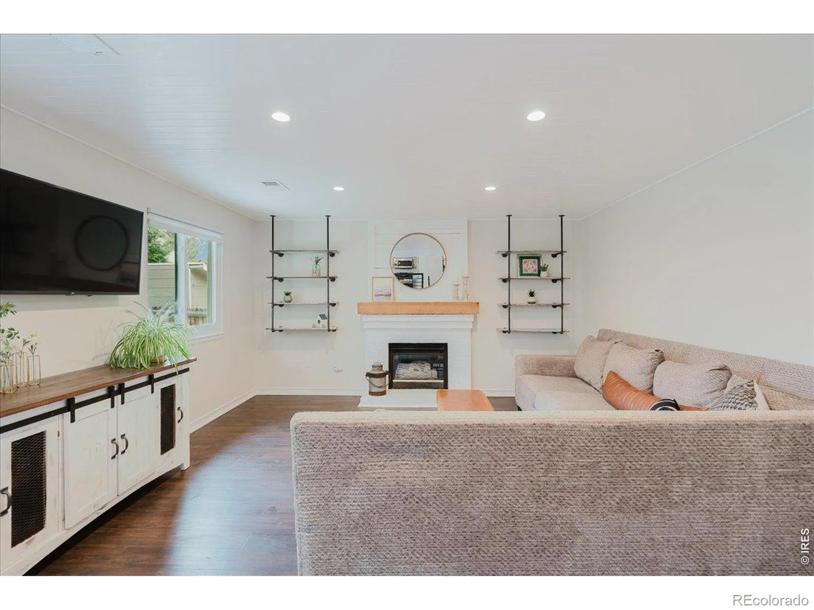 8433 Tabor Circle Arvada CO 80005 MLS #RECIR1062852 06272026005258 1600 12
