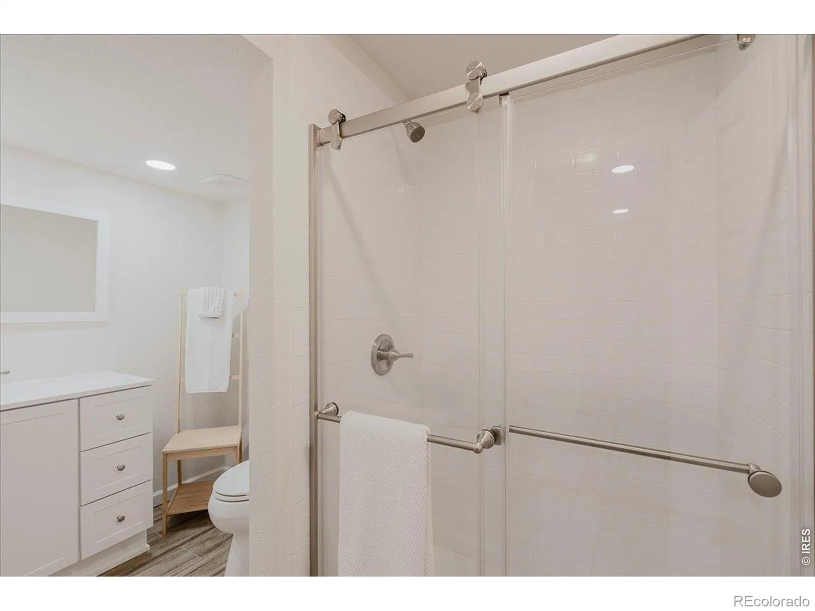 8433 Tabor Circle Arvada CO 80005 MLS #RECIR1062852 06272026005258 1600 27