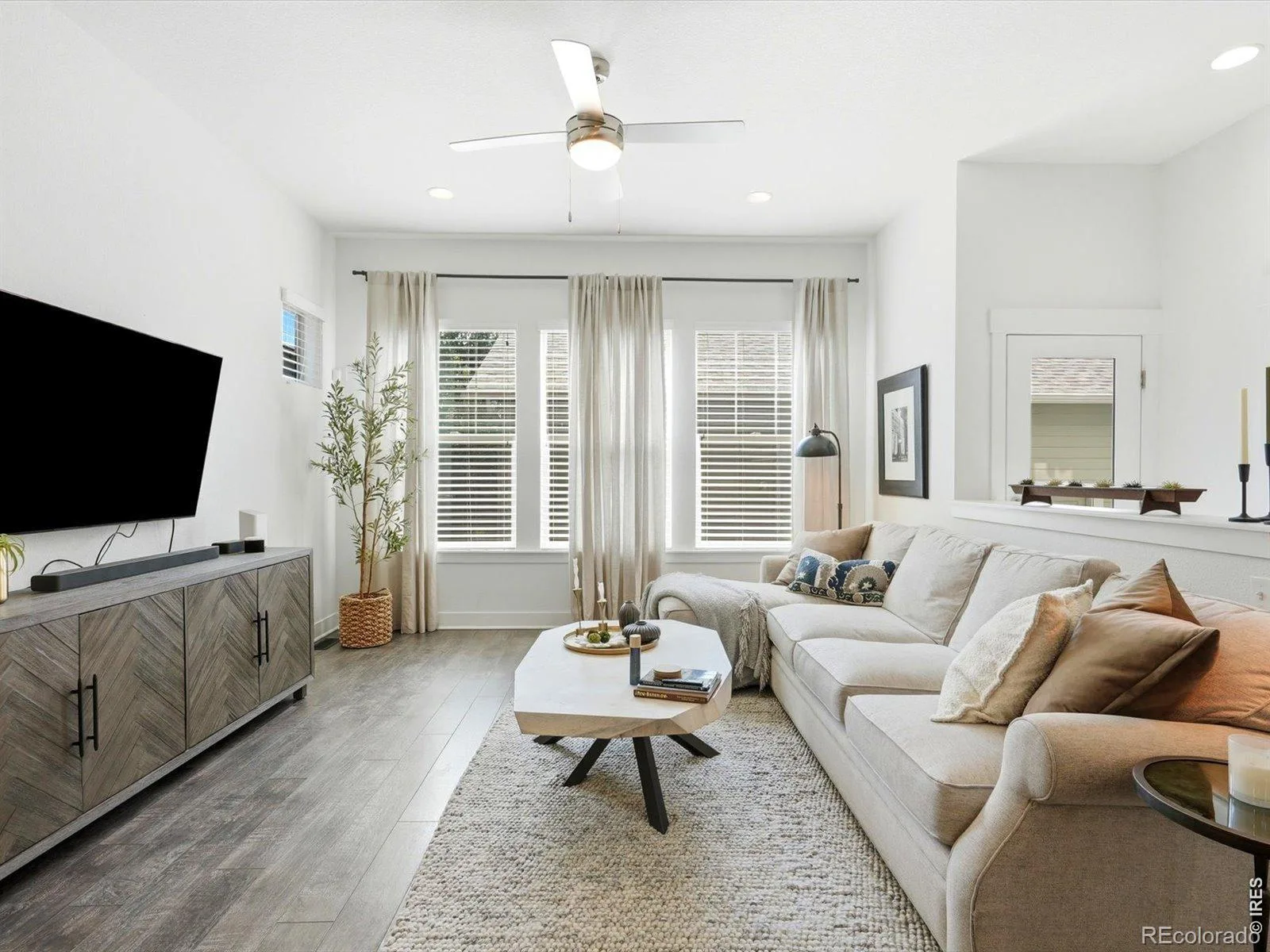5769 Boston Street Denver CO 80238 | MLS #RECIR1062961 08292026001719 1600 11