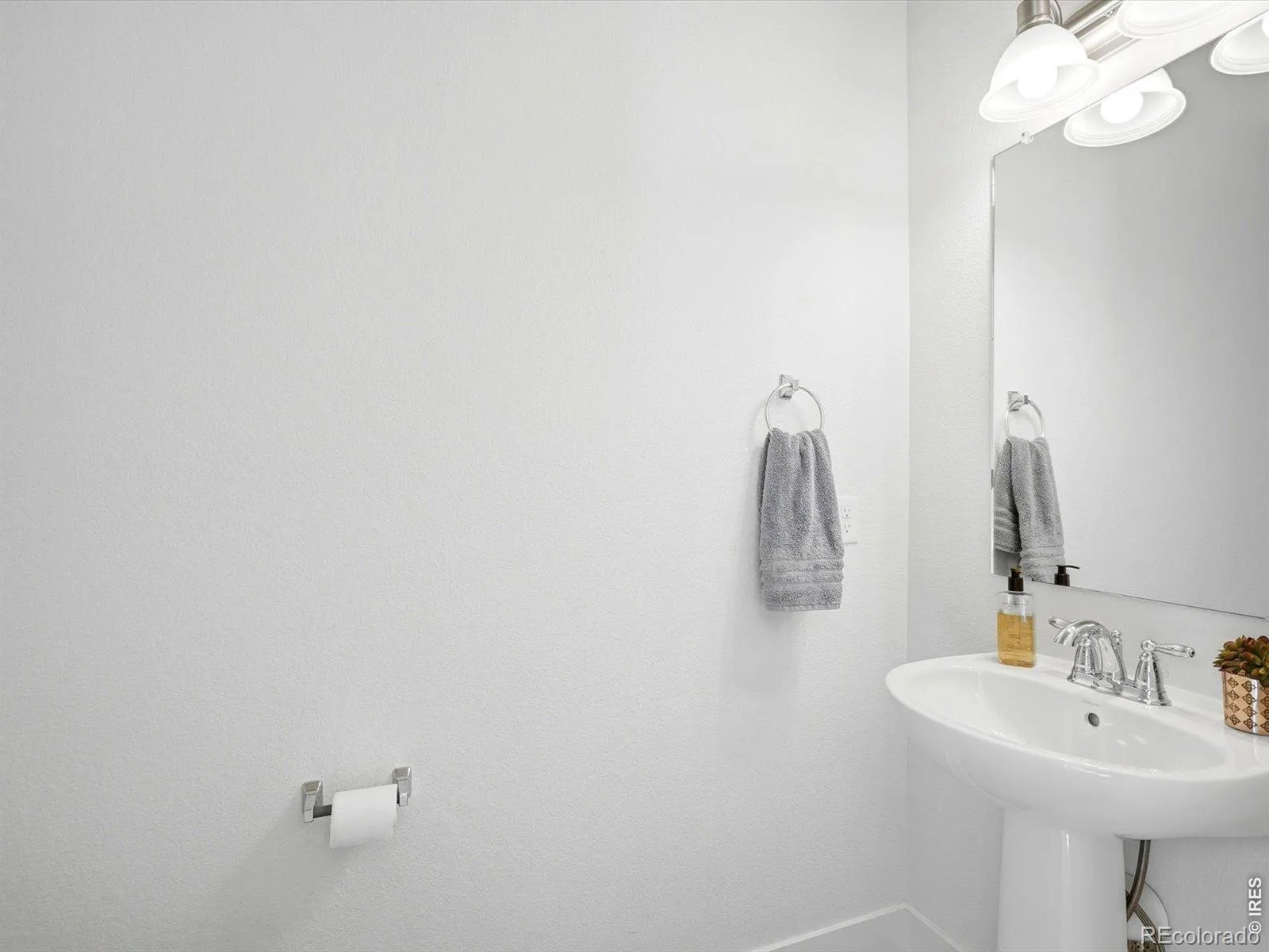5769 Boston Street Denver CO 80238 | MLS #RECIR1062961 08292026001719 1600 12