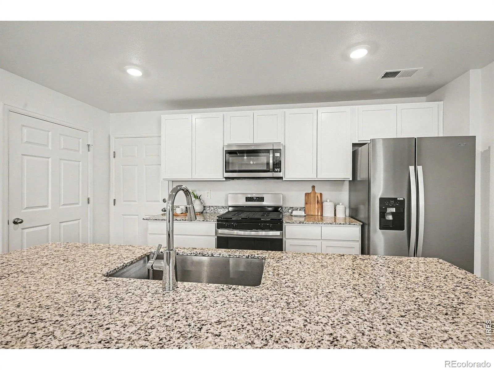 6545 N Nepal Street Aurora CO 80019 | MLS #RECIR1063217 07022026174122 1600 14