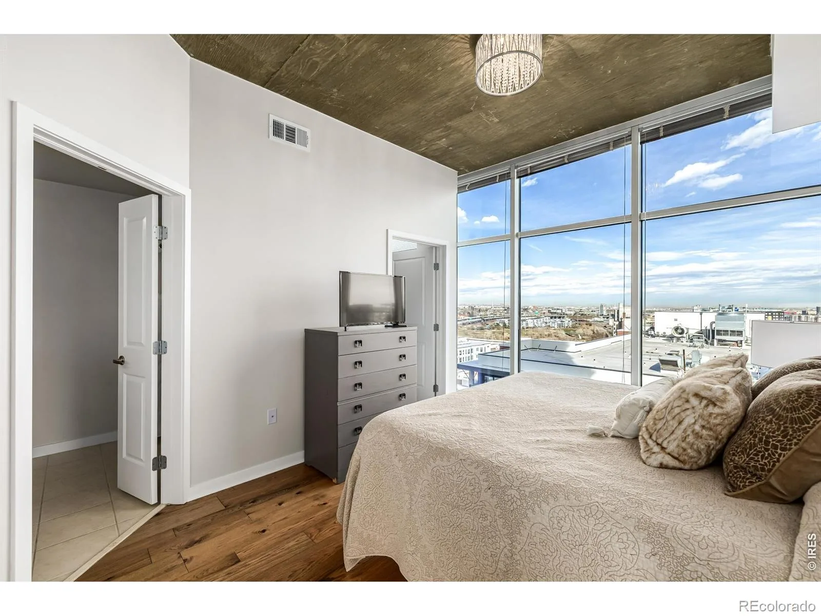 1700 Bassett Street #1412 Denver CO 80202 MLS #RECIR1063261 07022026224534 1600 9