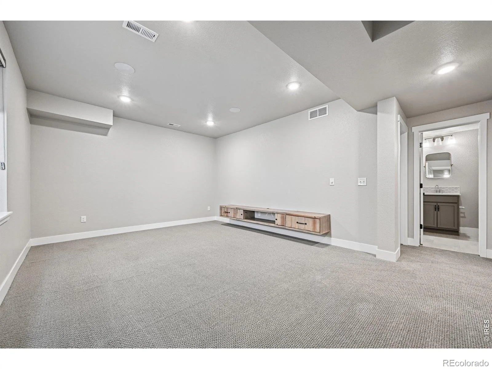 6896 Canosa Street Denver CO 80221 | MLS #RECIR1063310 08062026145215 1600 34