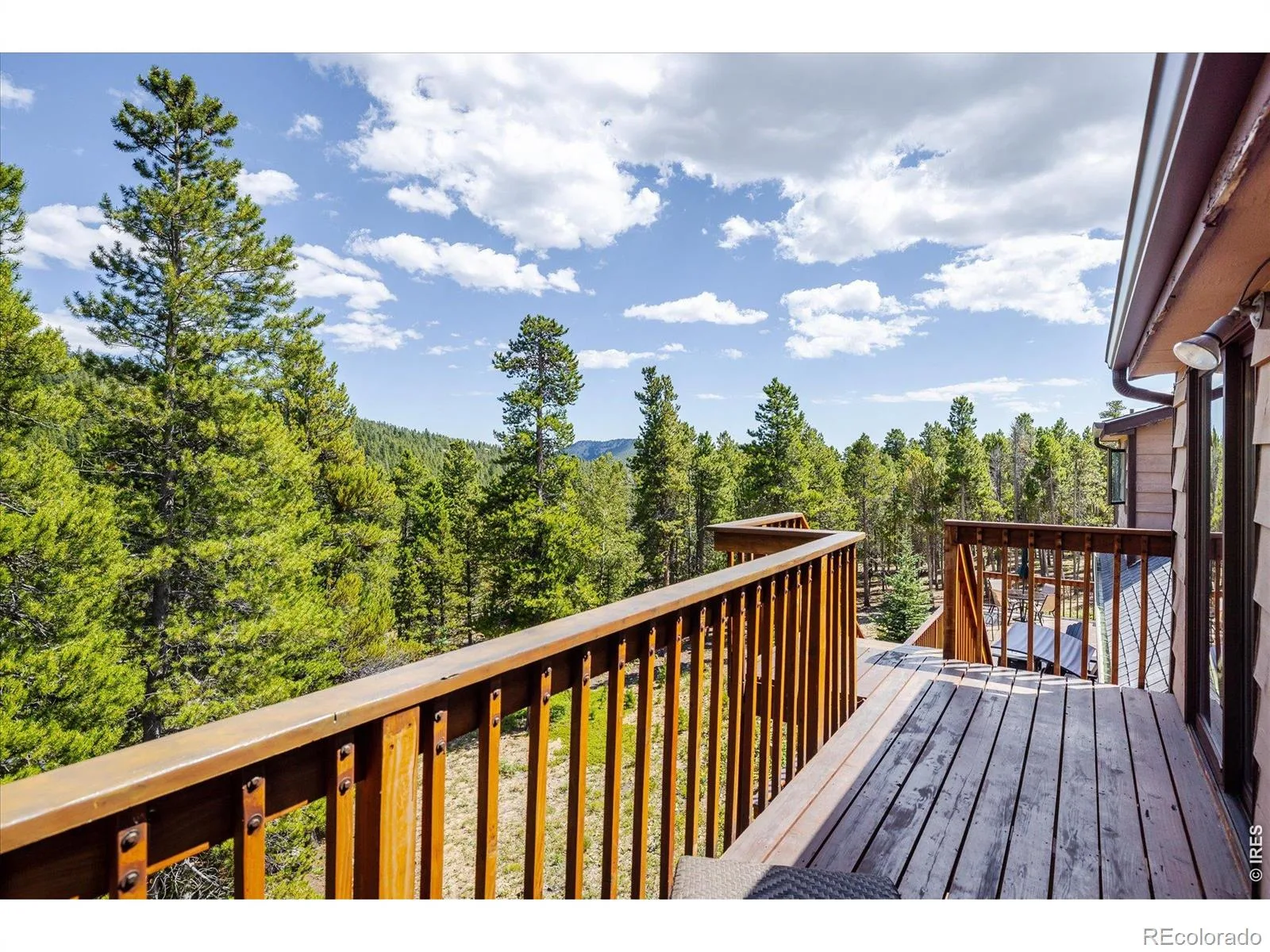 10212 Dowdle Drive Golden CO 80403 | MLS #RECIR1063341 08292026195732 1600 17