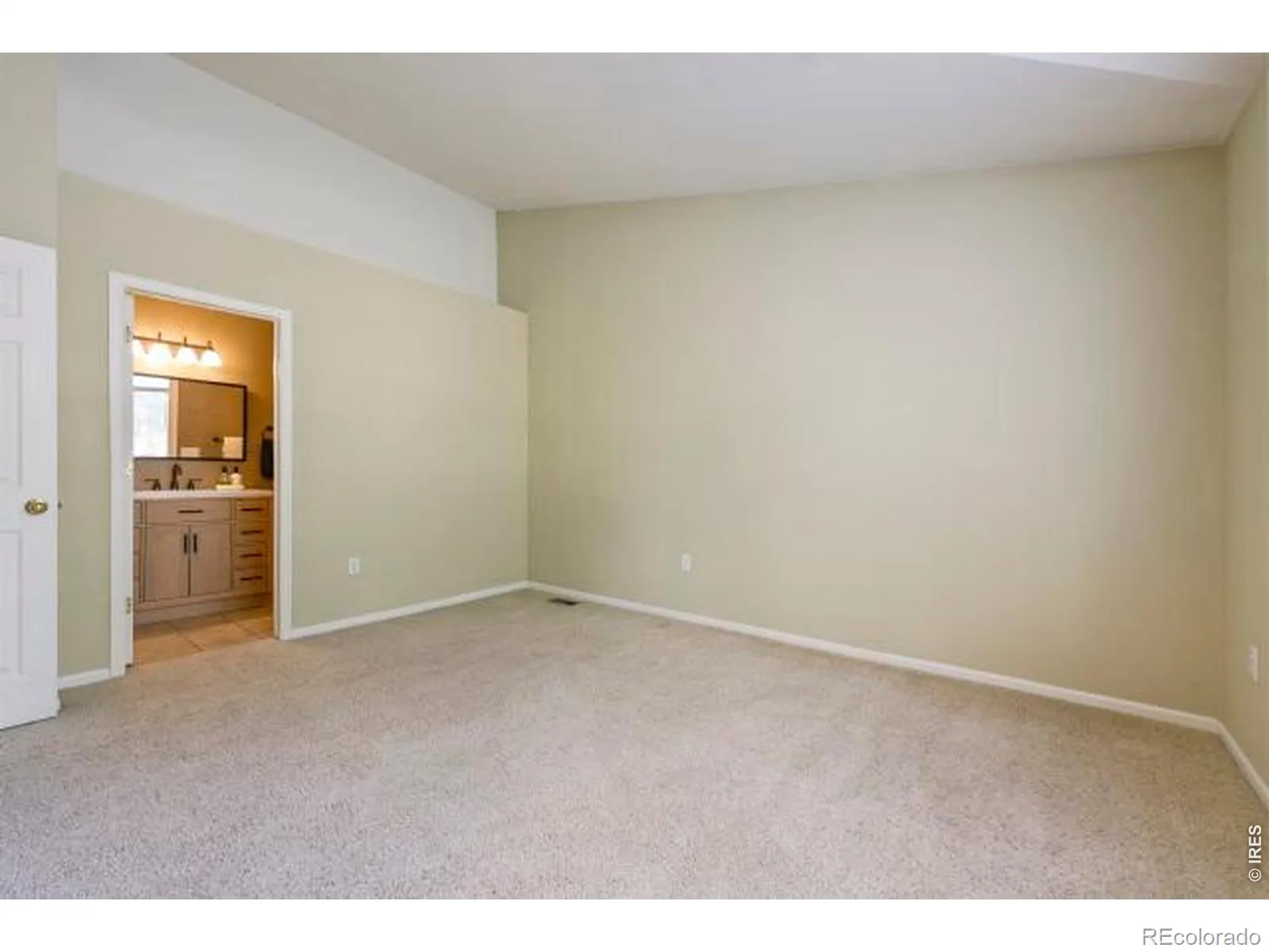 1137 W 112th Avenue #C Westminster CO 80234 | MLS #RECIR1063362 07042026201403 1600 26