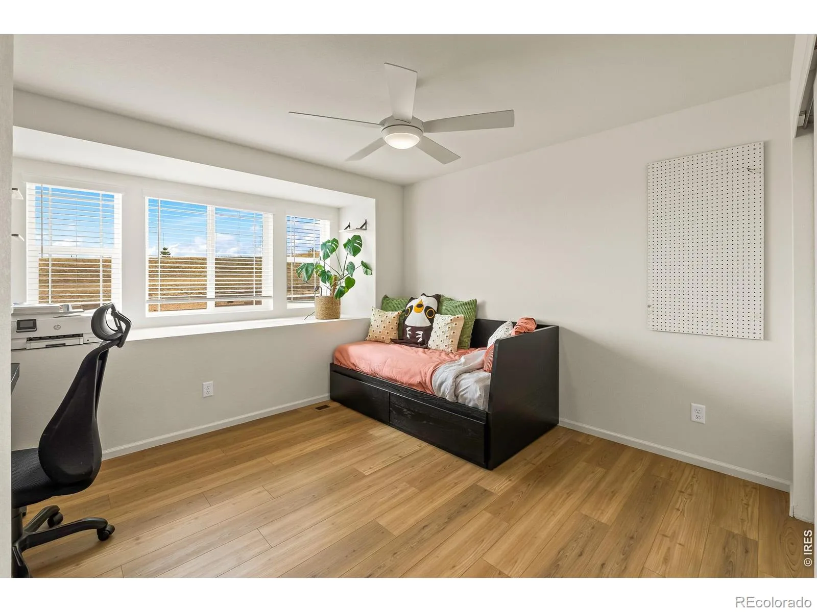 17563 W 93rd Place Arvada CO 80007 MLS #RECIR1063386 07062026124232 1600 33