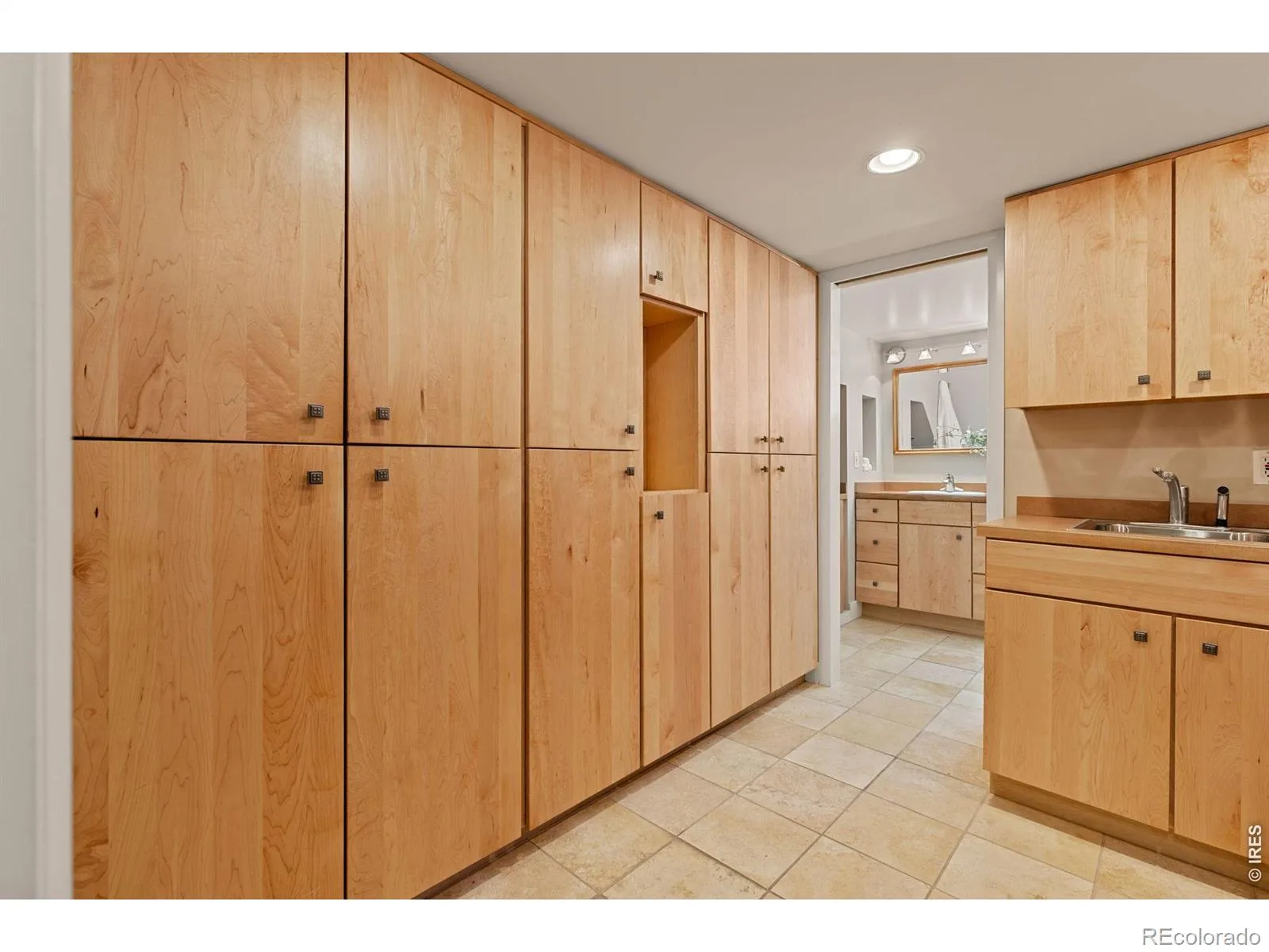 2257 Ivanhoe Street Denver CO 80207 MLS #RECIR1063484 07072026160013 1600 23
