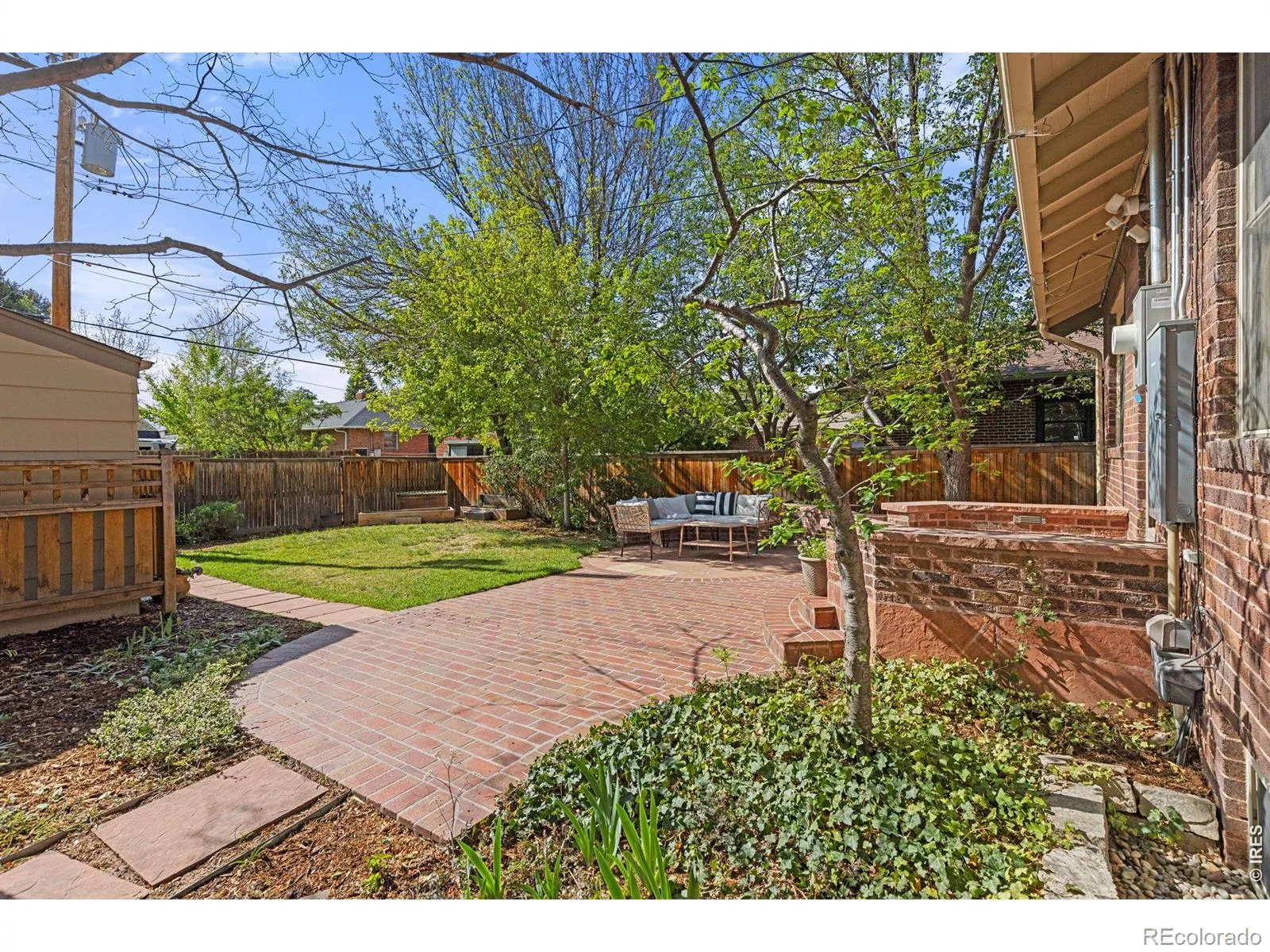 2257 Ivanhoe Street Denver CO 80207 MLS #RECIR1063484 07072026160013 1600 27