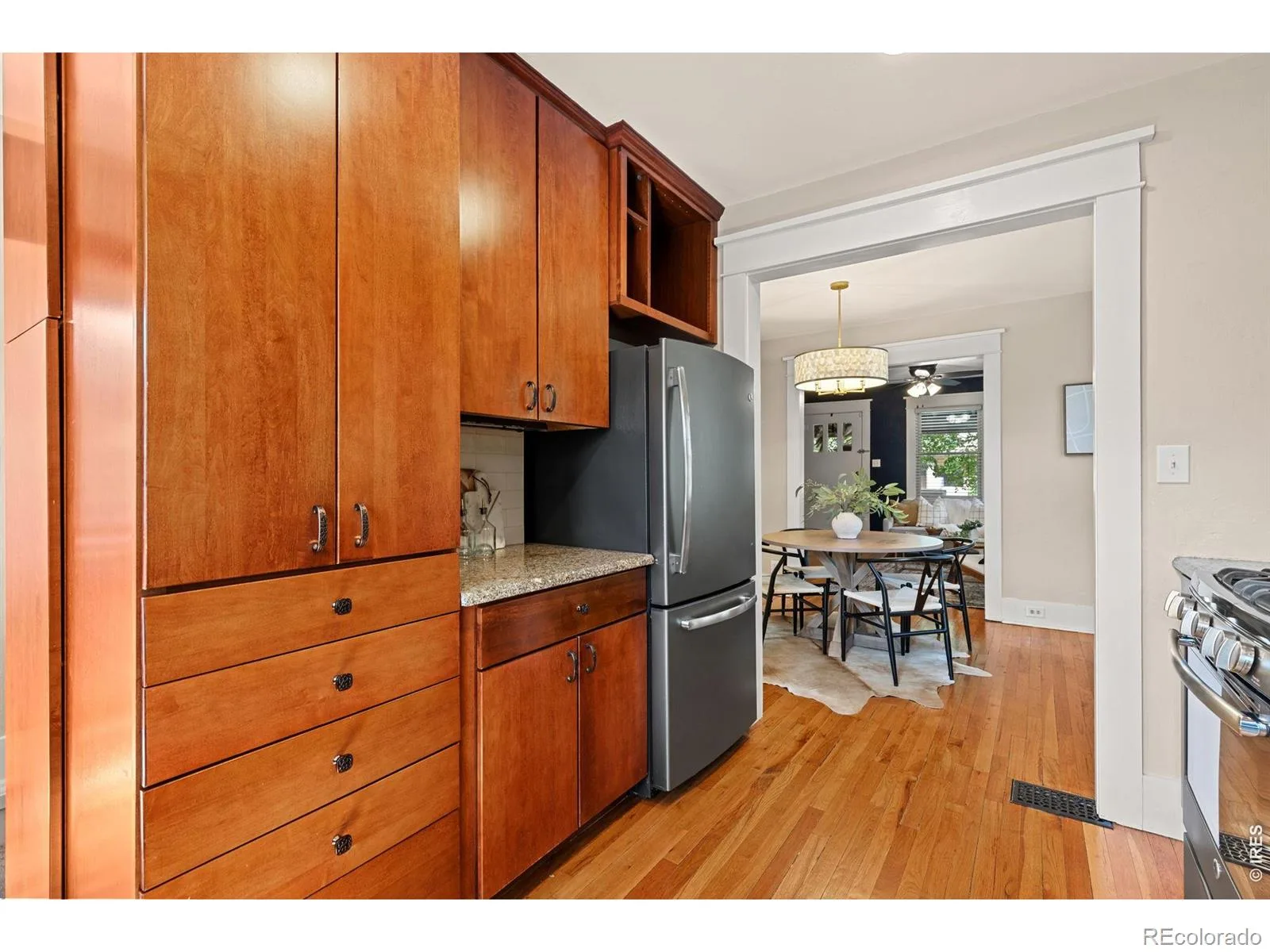 2257 Ivanhoe Street Denver CO 80207 MLS #RECIR1063484 07072026160013 1600 8