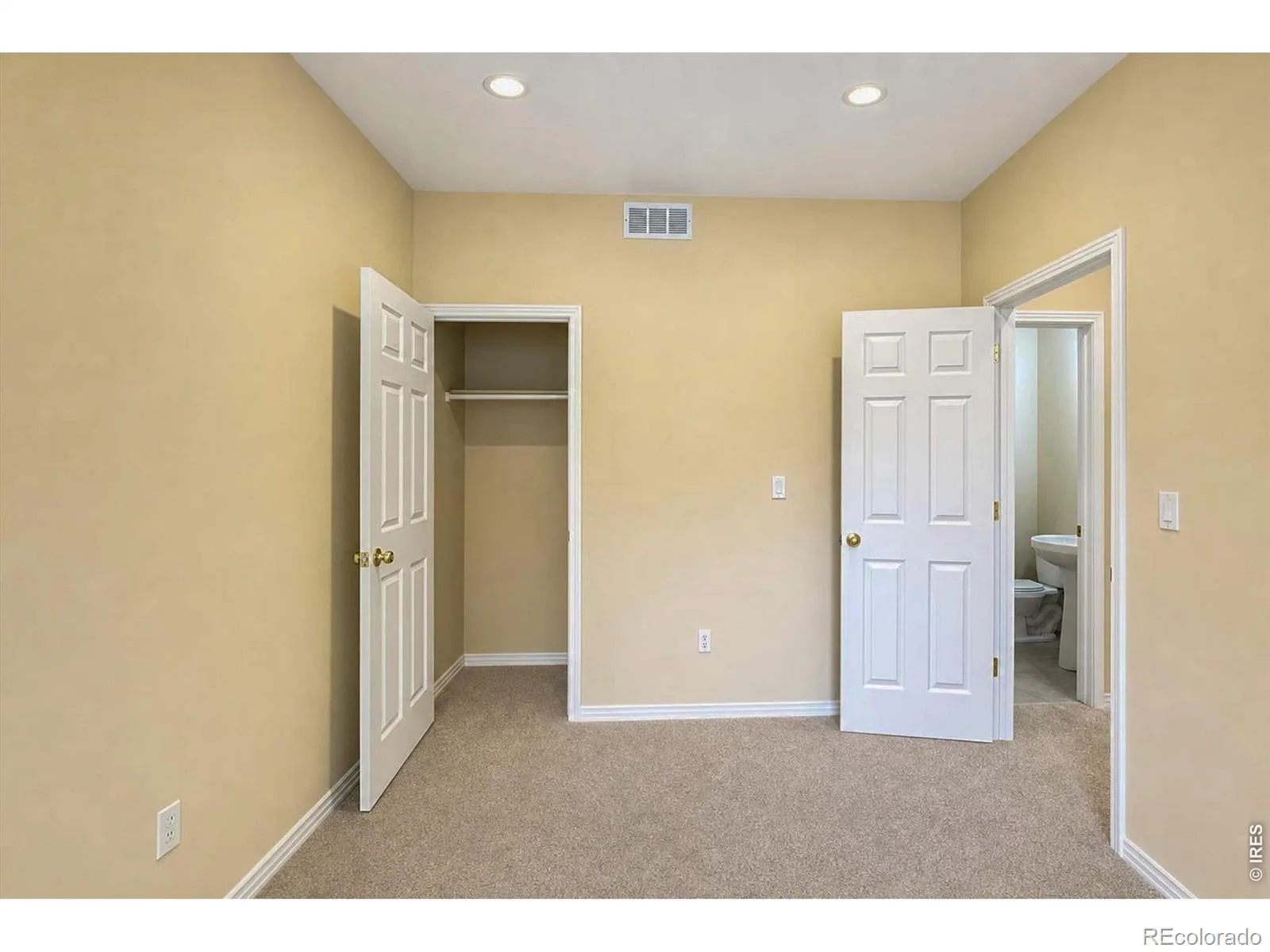 3963 Da Vinci Drive Longmont CO 80503 | MLS #RECIR1063580 07102026111214 1600 21