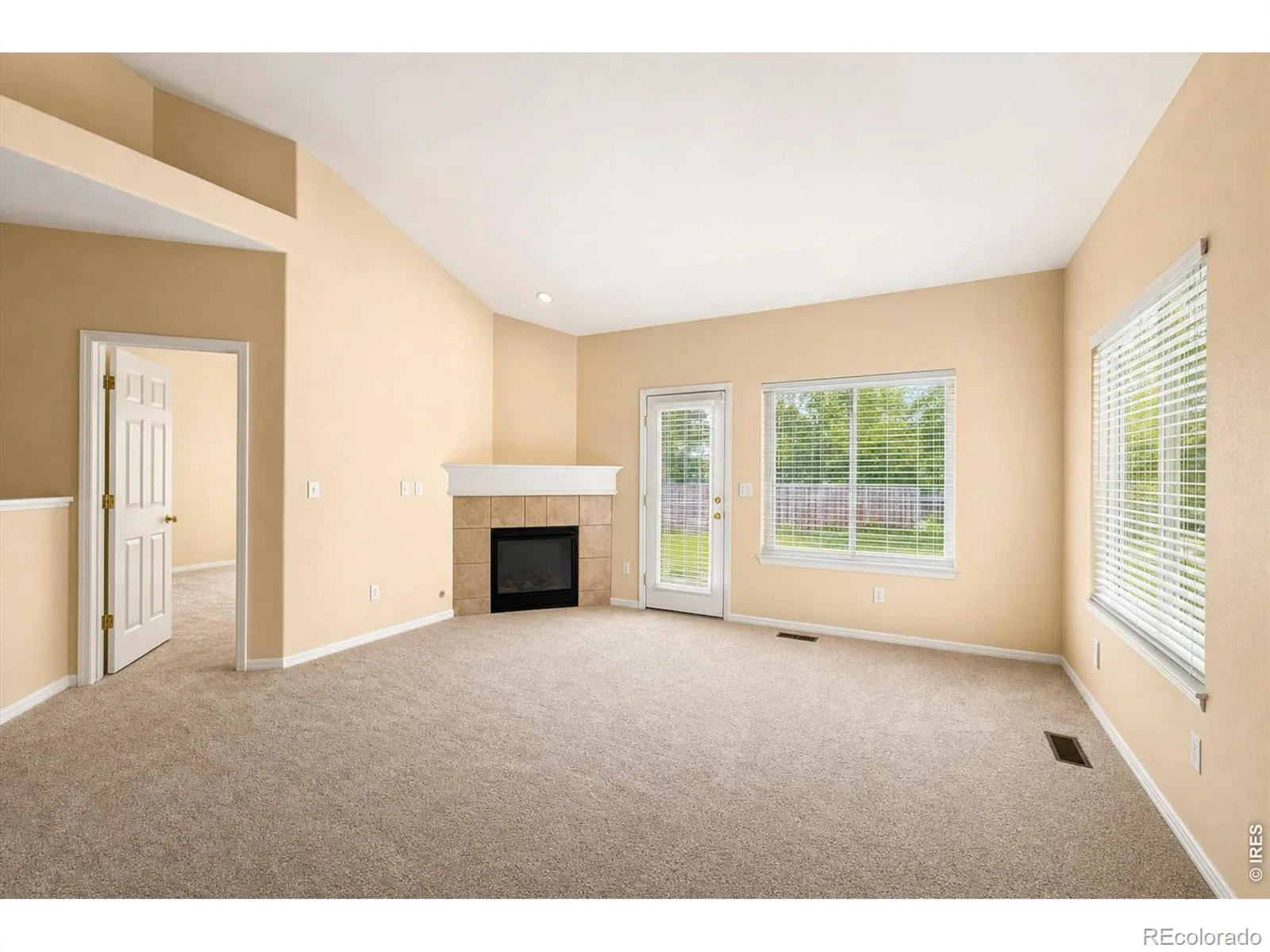 3963 Da Vinci Drive Longmont CO 80503 | MLS #RECIR1063580 07102026111214 1600 4