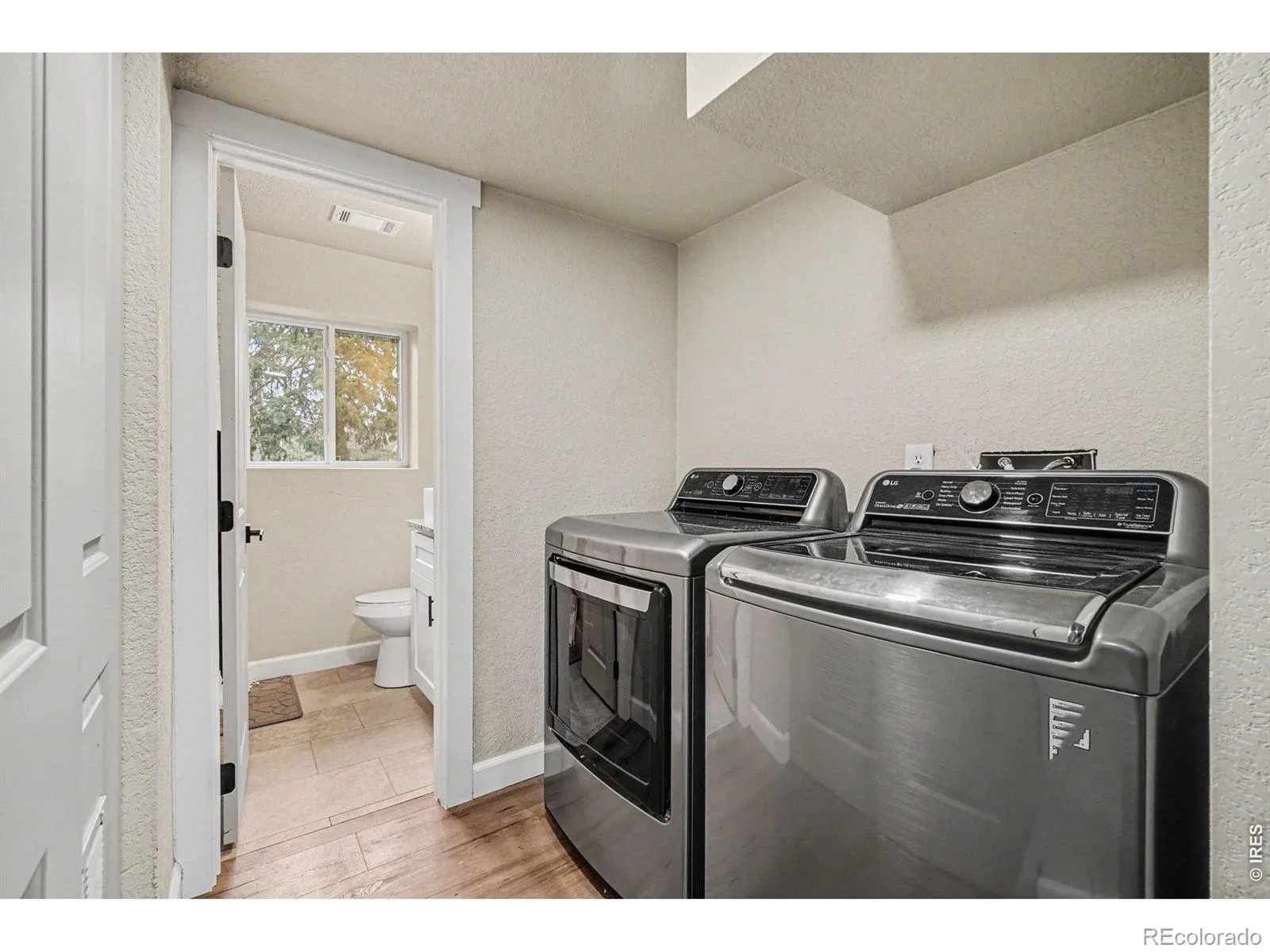 911 Harrison Drive Lafayette CO 80026 | MLS #RECIR1063583 07082026165538 1600 18